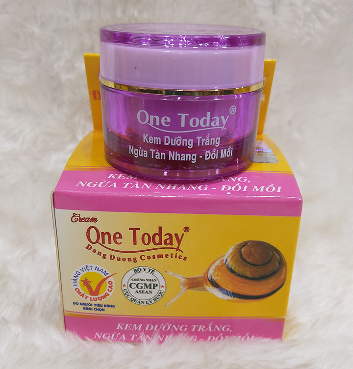 Kem dưỡng trắng ngừa tàn nhang, đồi mồi ốc sên One Today 8g