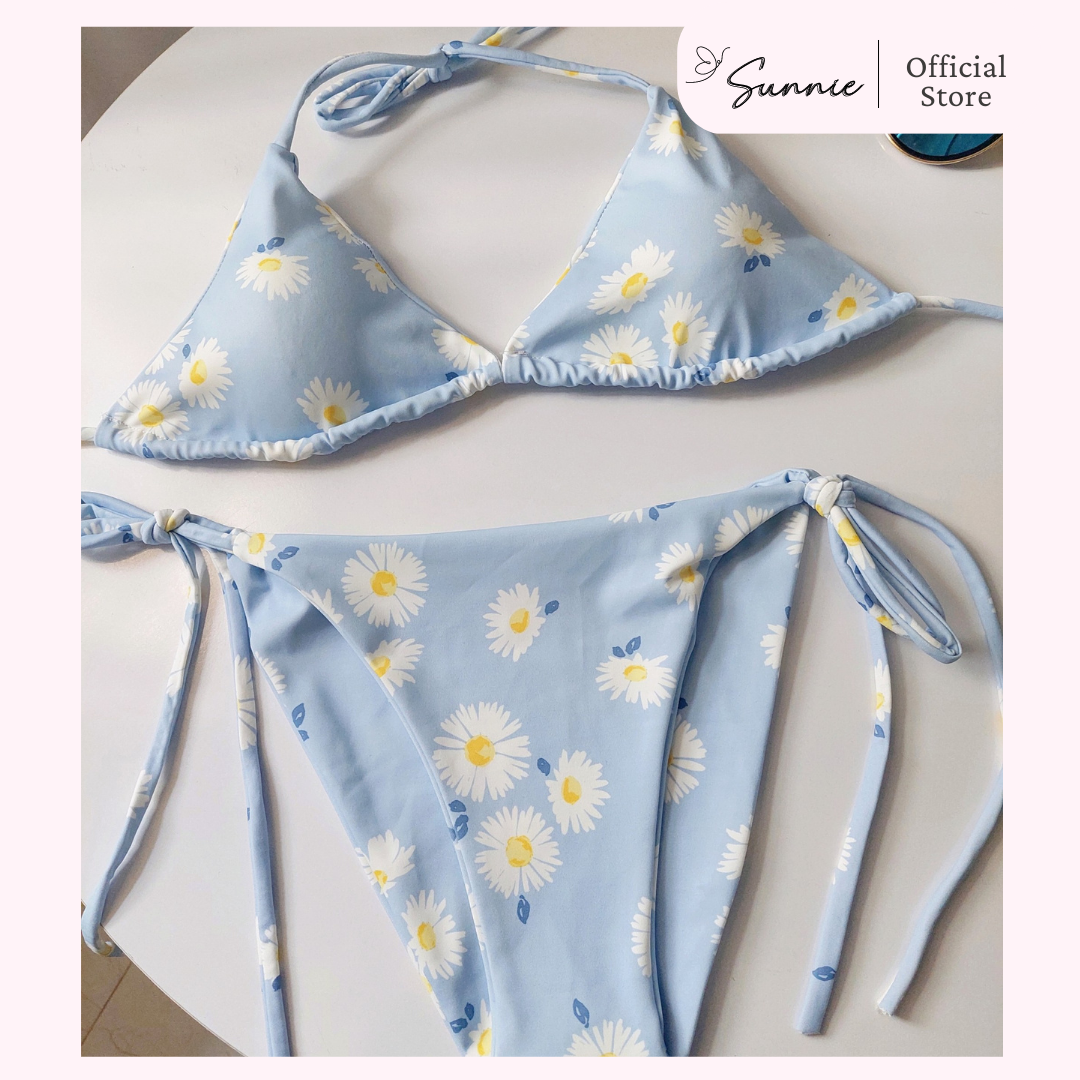 Bikini đồ bơi nữ 2 mảnh họa tiết hoa cúc trắng nền xanh dễ thương - Sunnie Bikini