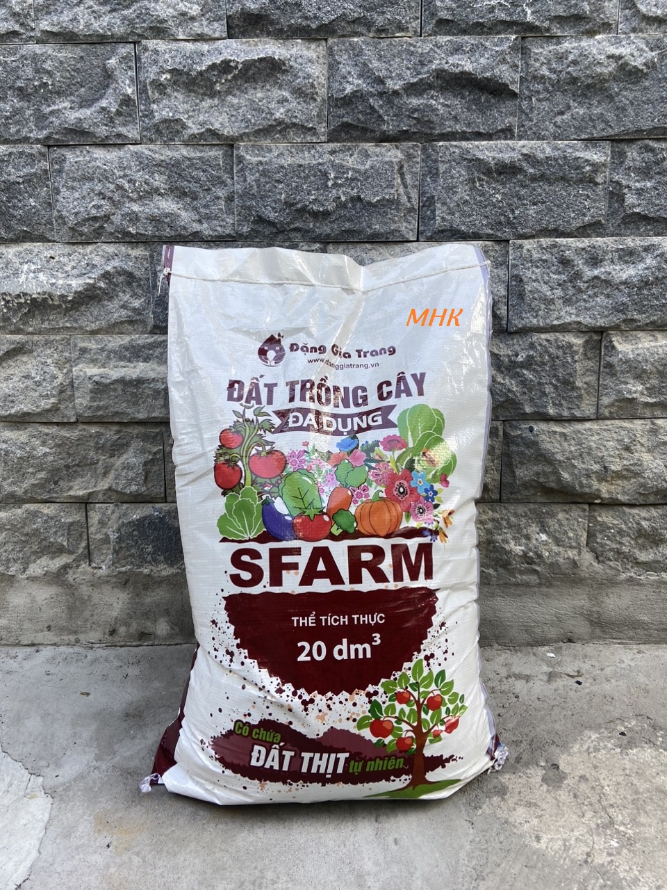 Bao đất sfarm đa dụng ! đất siêu mùn hữu cơ , dễ phối trộn ! bao 20dm3 ~ 10kg.