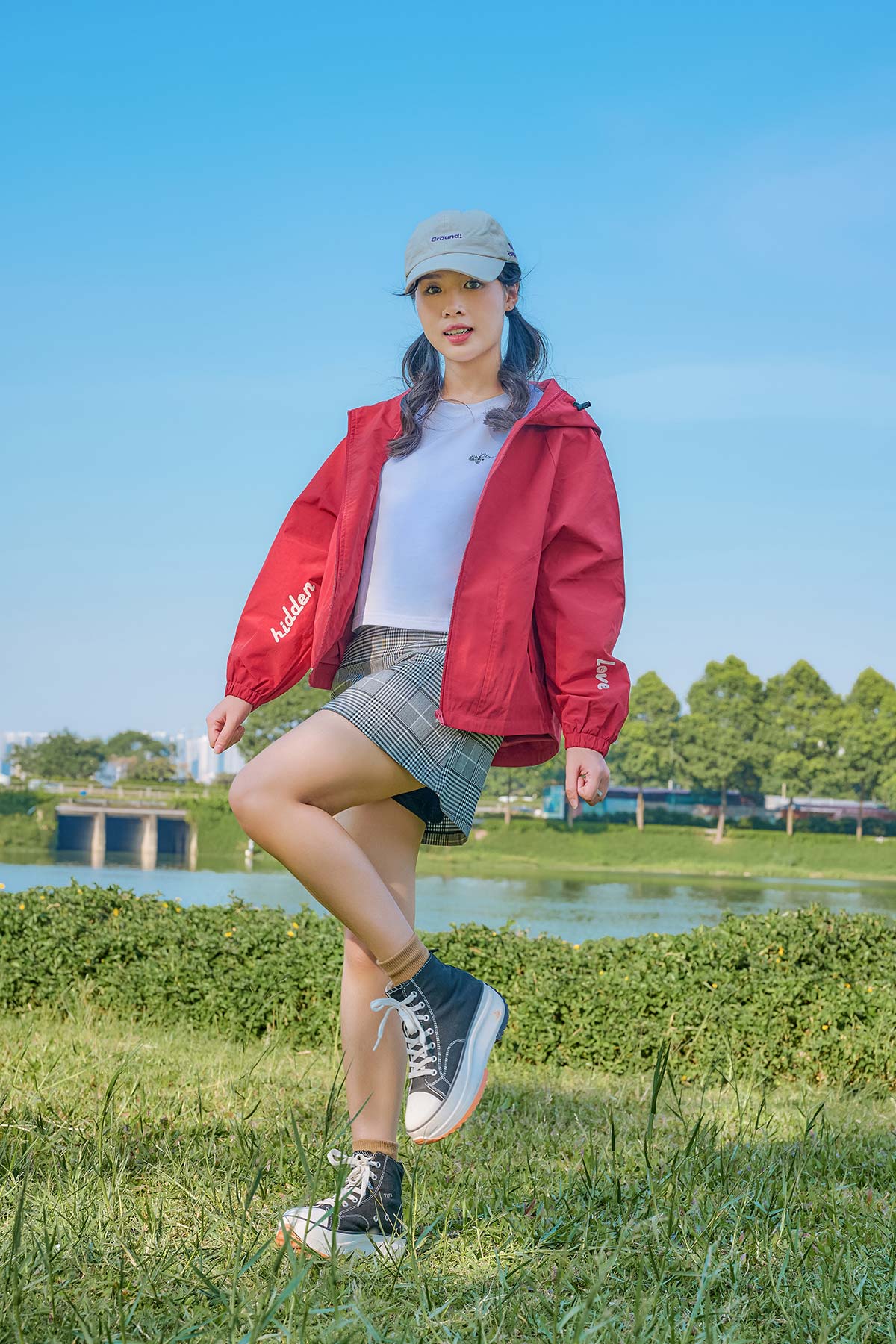 Áo khoác gió lamer có mũ liền tay cánh dơi h65i21t008