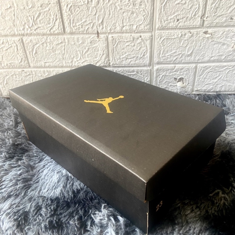 Hộp đựng giày nike jordan size 31x19x11