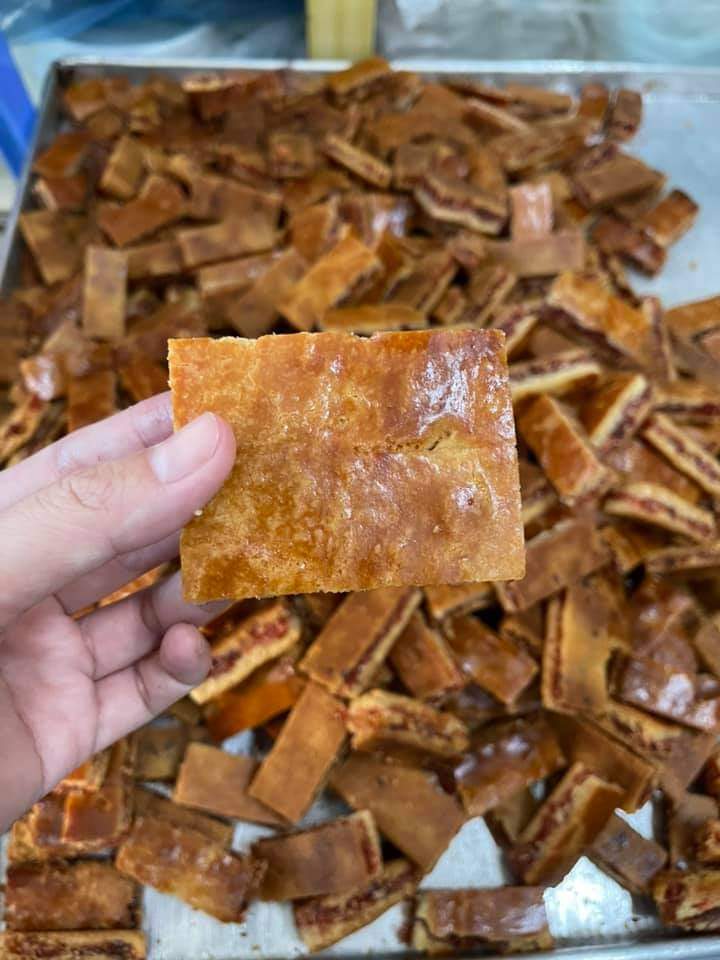 Bánh Tráng miệng, Bánh Chao đỏ Thịt Lạp Xưởng Combo 12 miếng