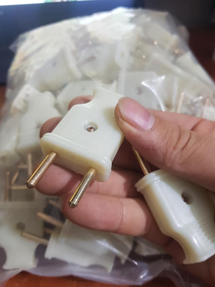 Túi 100c phích cắm dương - phích dương- phích đực - phích điện - phích cắm điện loại tốt