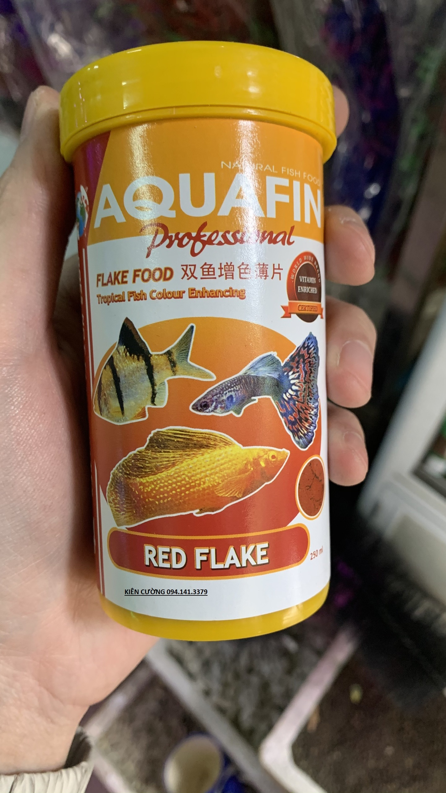 Thức ăn cá cảnh aquafin red flake 250ml