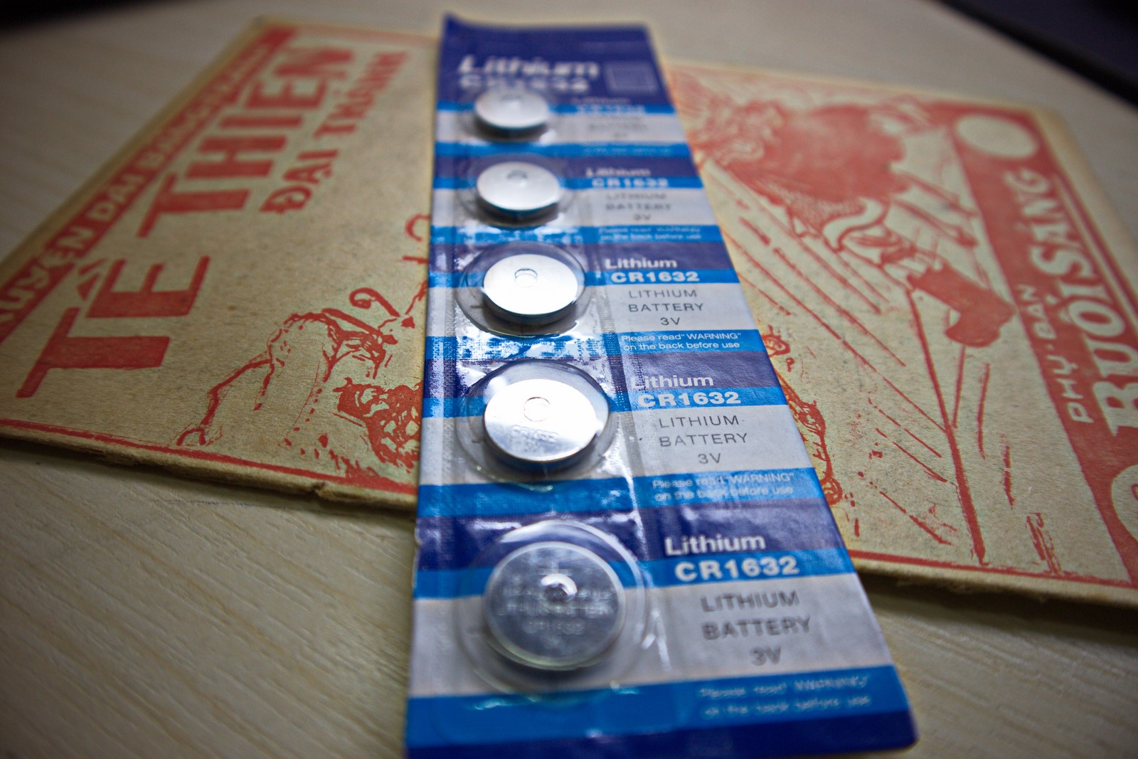 Vỉ 5 viên pin CR1632