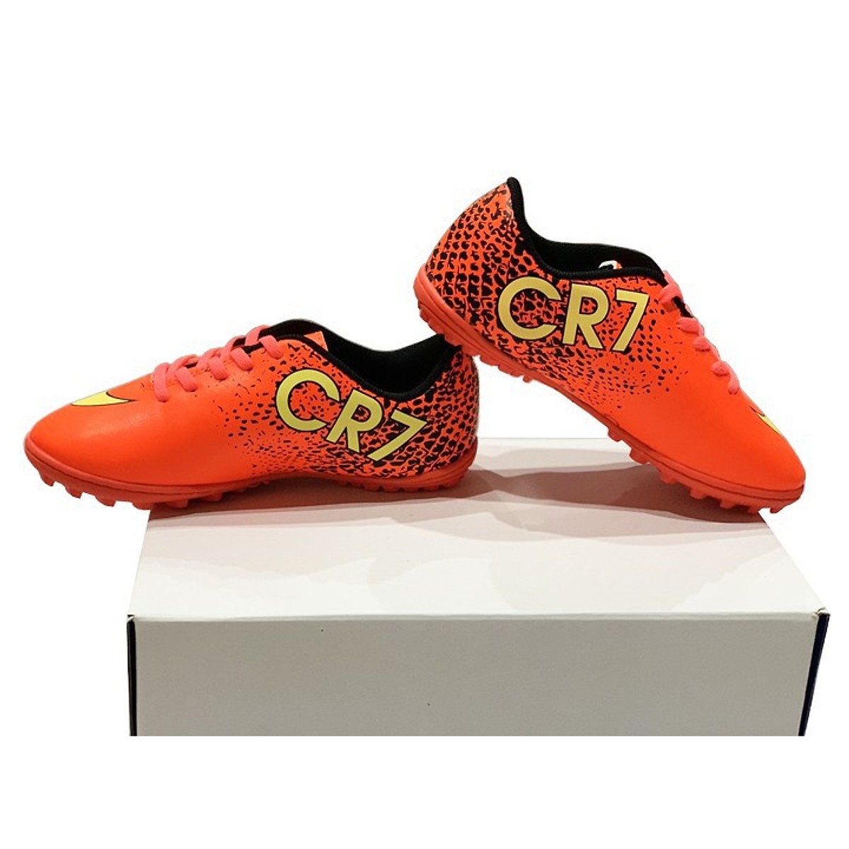 Giày đá banh cr7