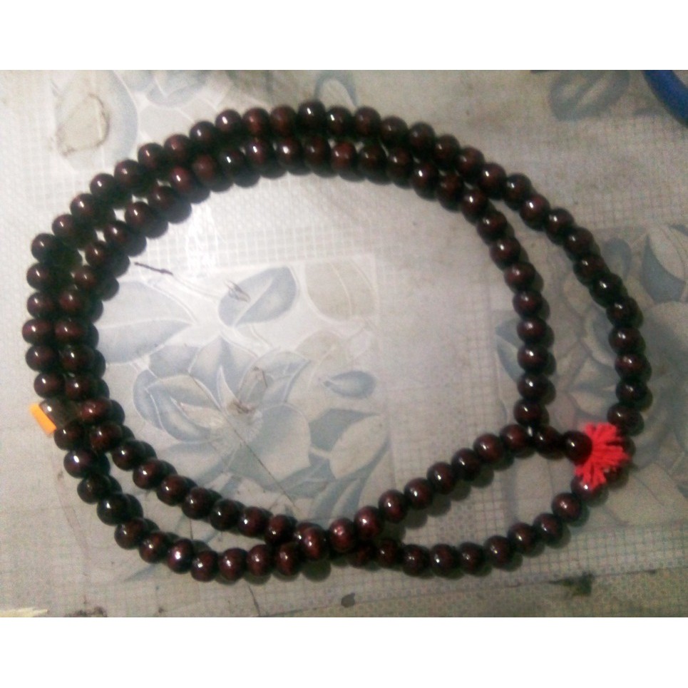 Tràng hạt gỗ 108 hạt, màu nâu, có đầu tràng màu đỏ