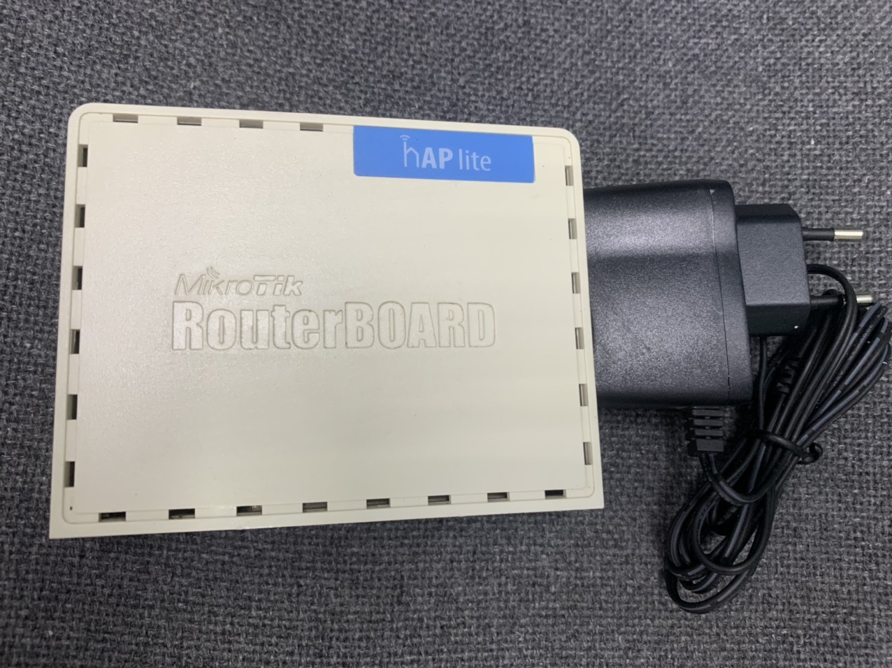 Hap lite - mikrotik rb941-2nd - hàng cũ, còn dùng tốt - nhập khẩu chính hãng