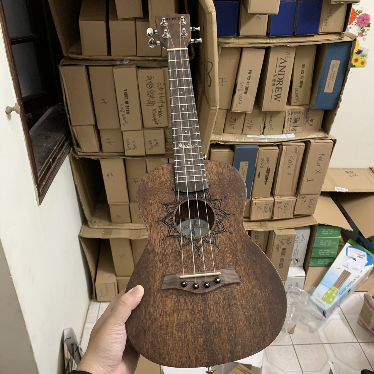 ĐÀN UKULELE 23INCH ANDREW MS07 - MÀU NÂU