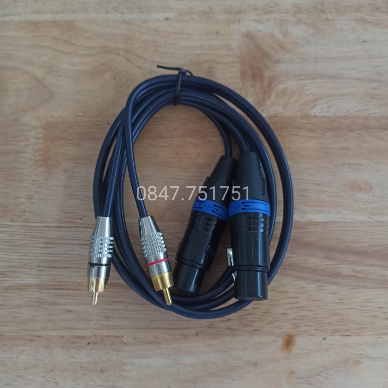Dây tín hiệu 2 canon ra 2 bông sen