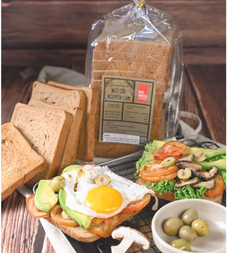 Bánh Mì Ngũ Cốc Nguyên Cám Gạch Đỏ 500Gr Chuyên Dành Cho Ăn Kiêng Eatclean