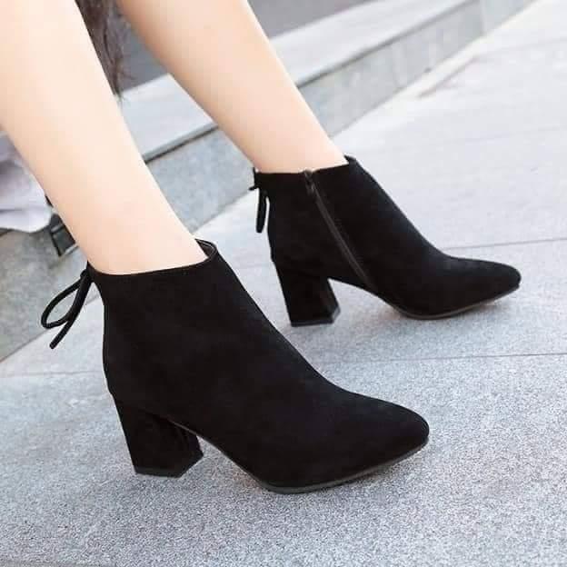 Giày ngoại cỡ - boot cao 5cm da lộn phong cách hàn quốc