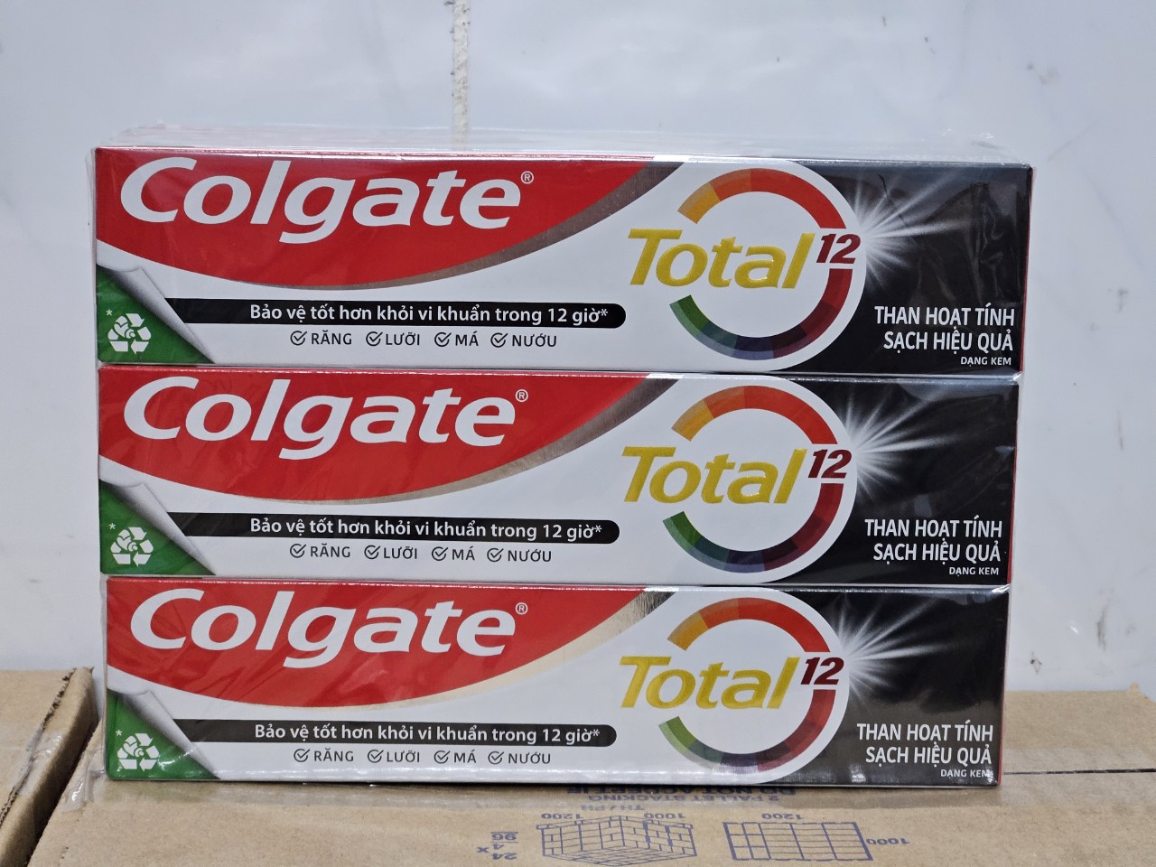 Kem đánh răng Colgate Total Than Hoạt Tính Sạch Hiệu Quả 170g