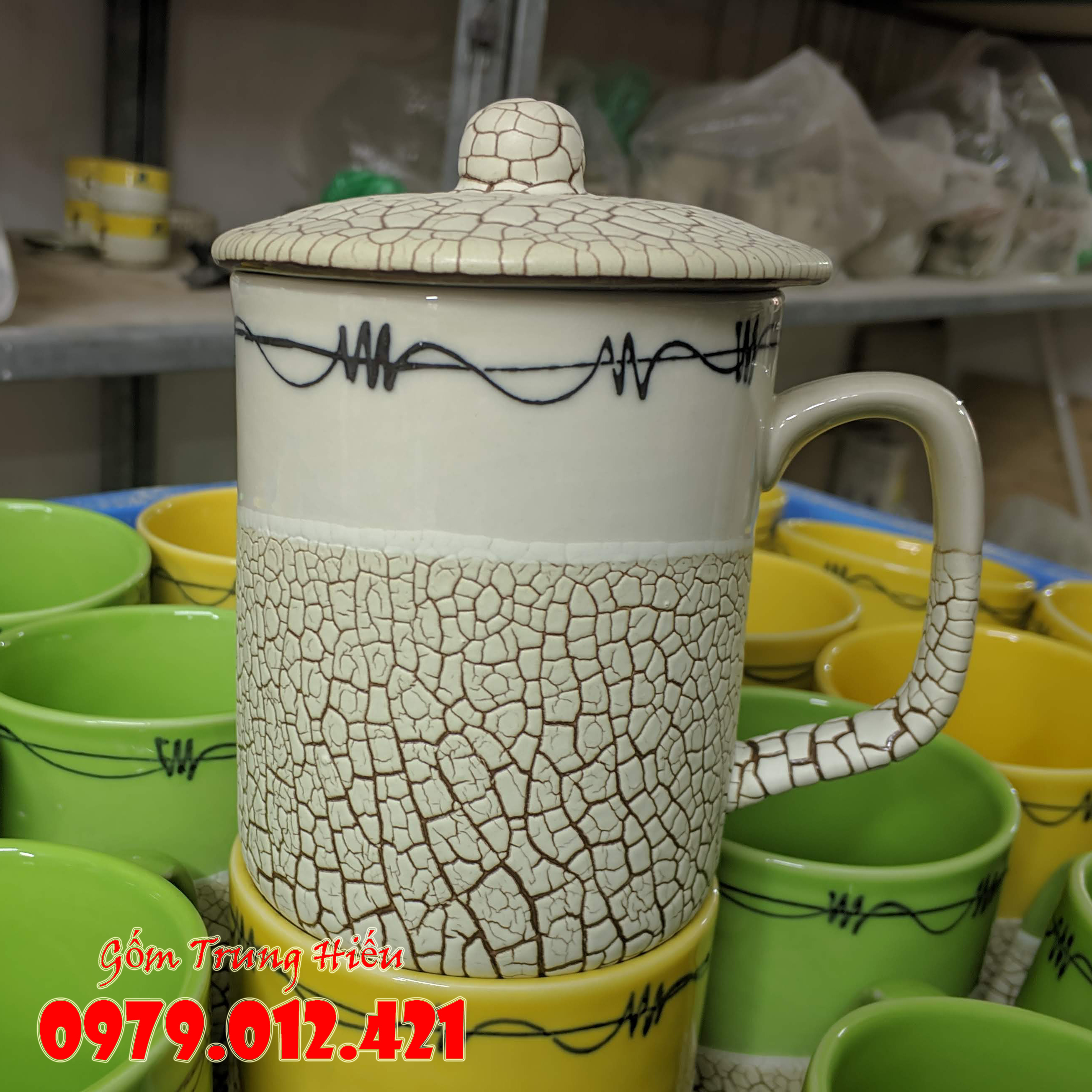 Cốc nước gốm Bát Tràng men rạn