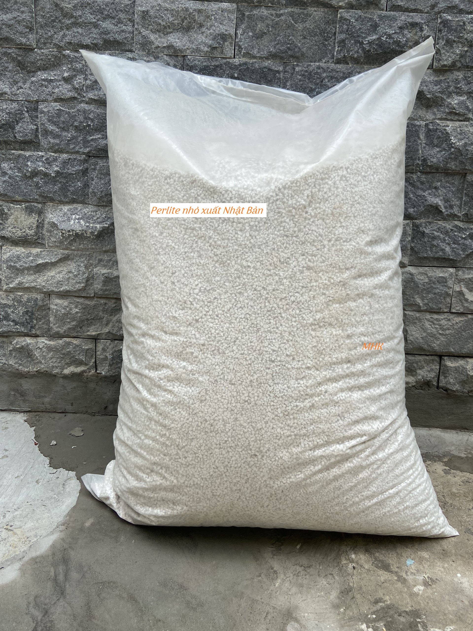 Nguyên bao perlite 3-6mm 100l hàng xuất nhật đá trân châu ! đá trộn thoáng đất ! hàng ít bụi , hạt to đều !