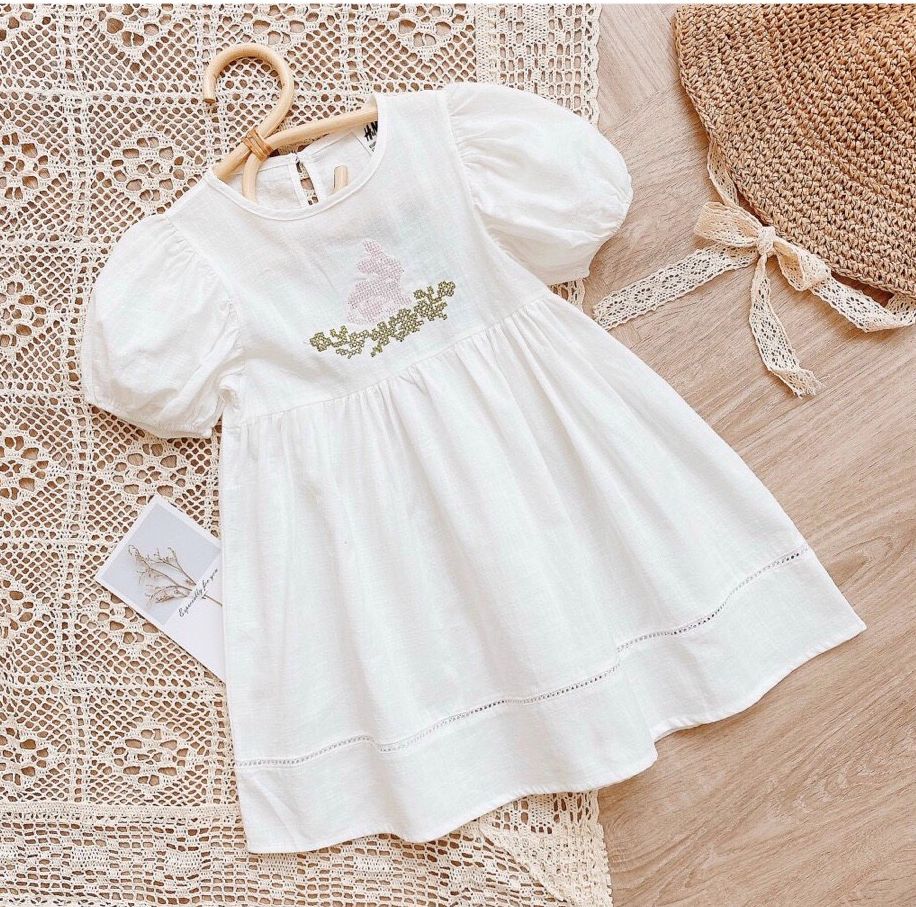 Đầm/Váy trắng HM cho Bé Gái thêu thỏ size từ