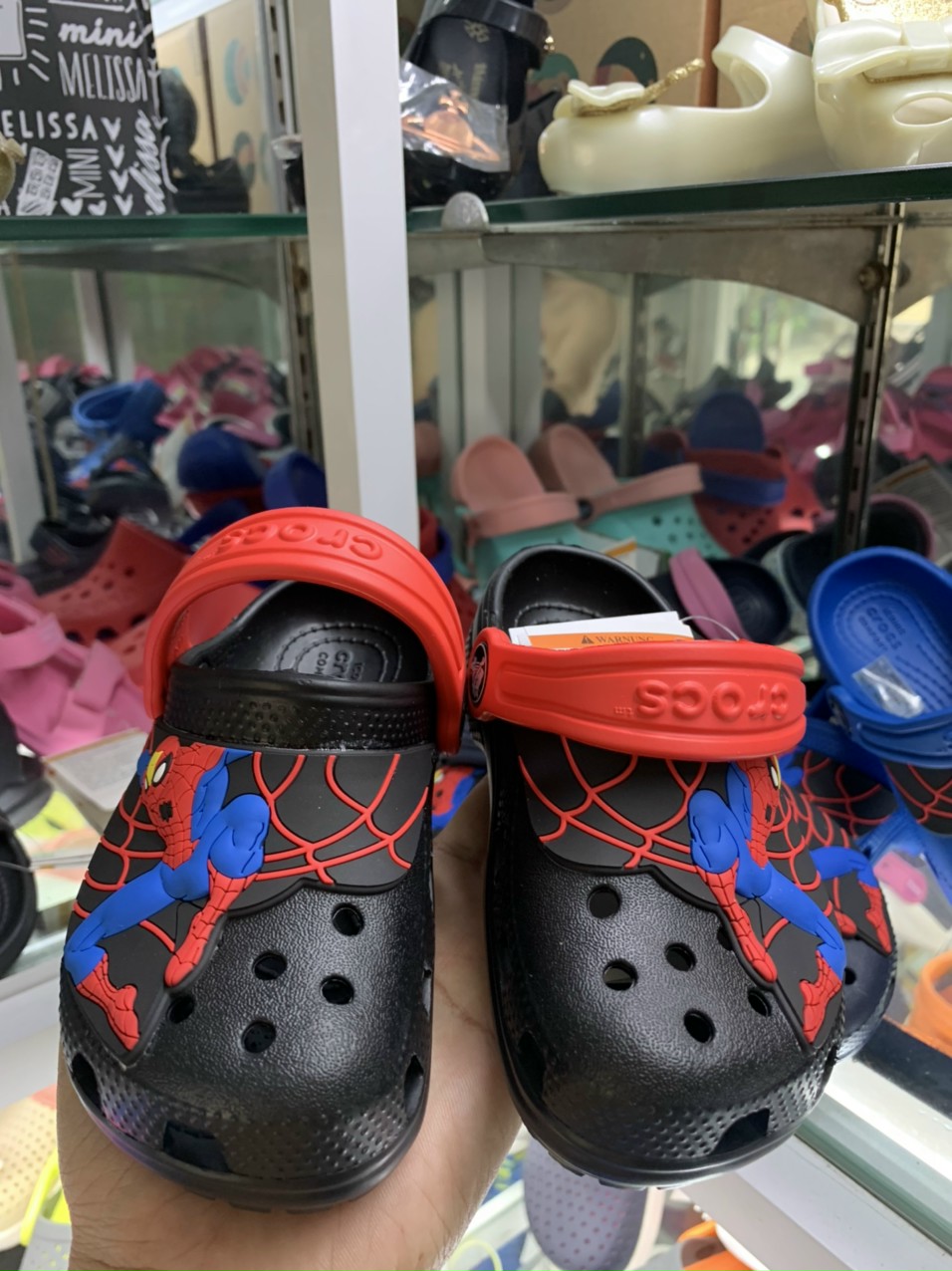 Crocs-Sục Crocs nhựa trẻ em in hình Spider man, siêu nhân, người nhện. Tặng 6 biz