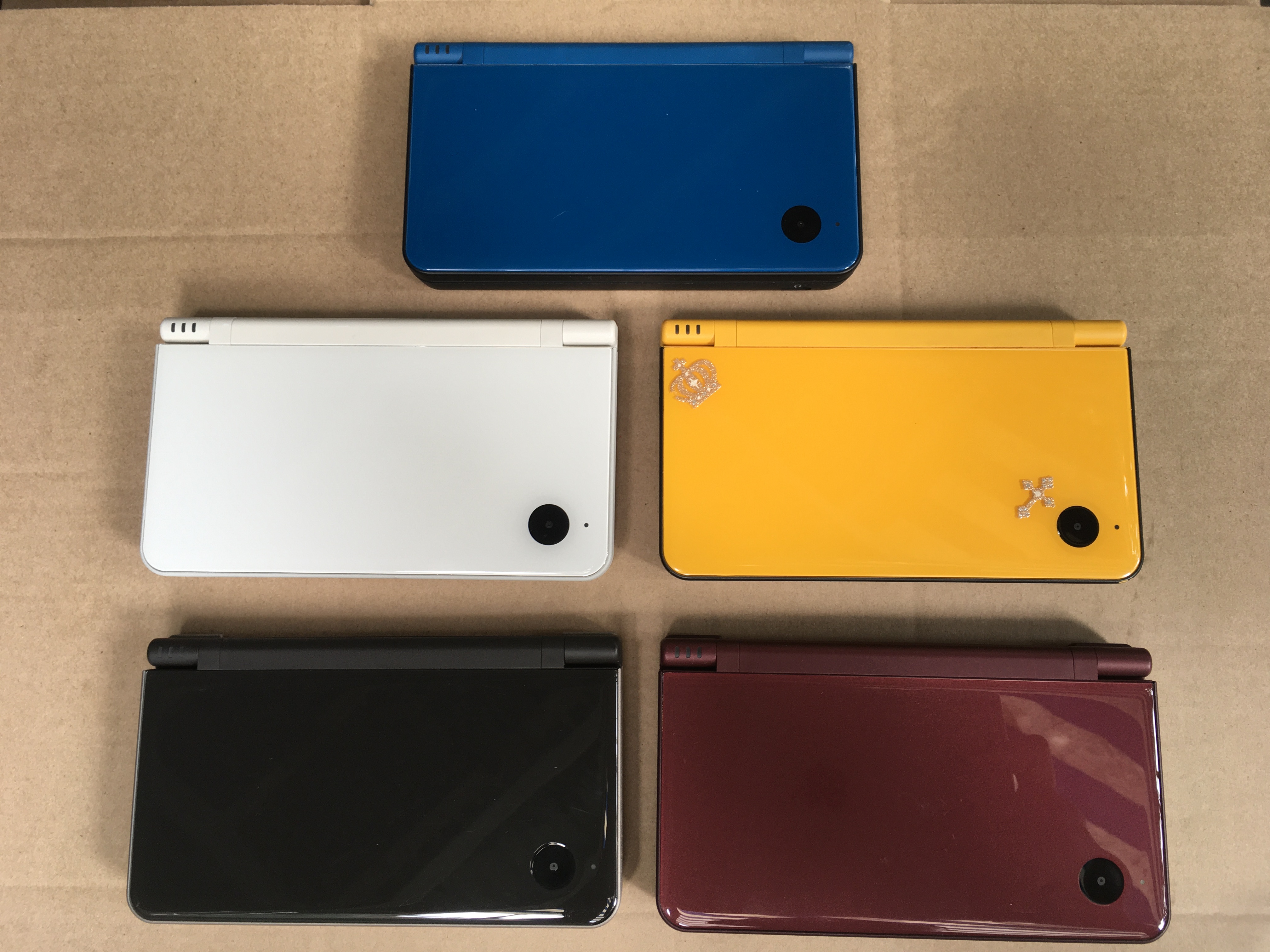 Máy game nintendo dsi xl kho game 3000 đầy đủ phụ kiện