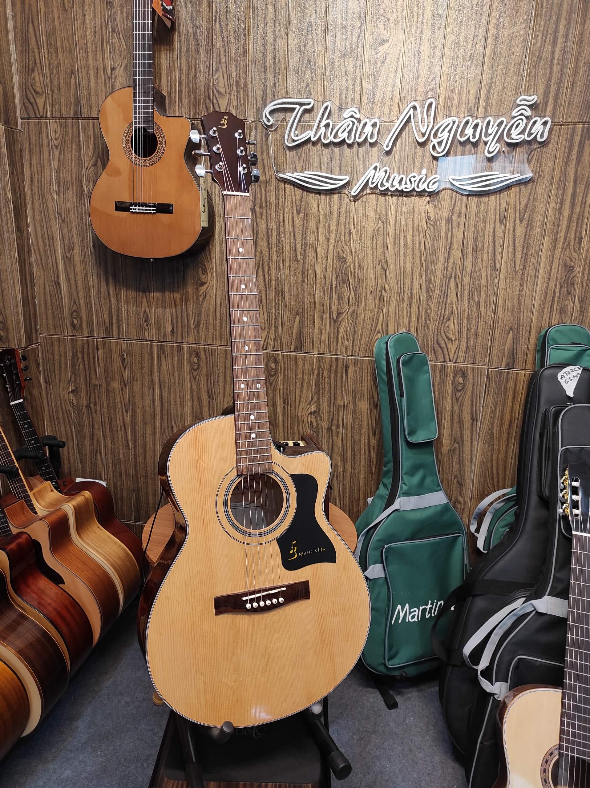 Đàn Guitar Acoustic Ba Đờn T70 + Top Gỗ thịt + Âm thanh sắc nét + Giá ưu đãi + Tặng full phụ kiện