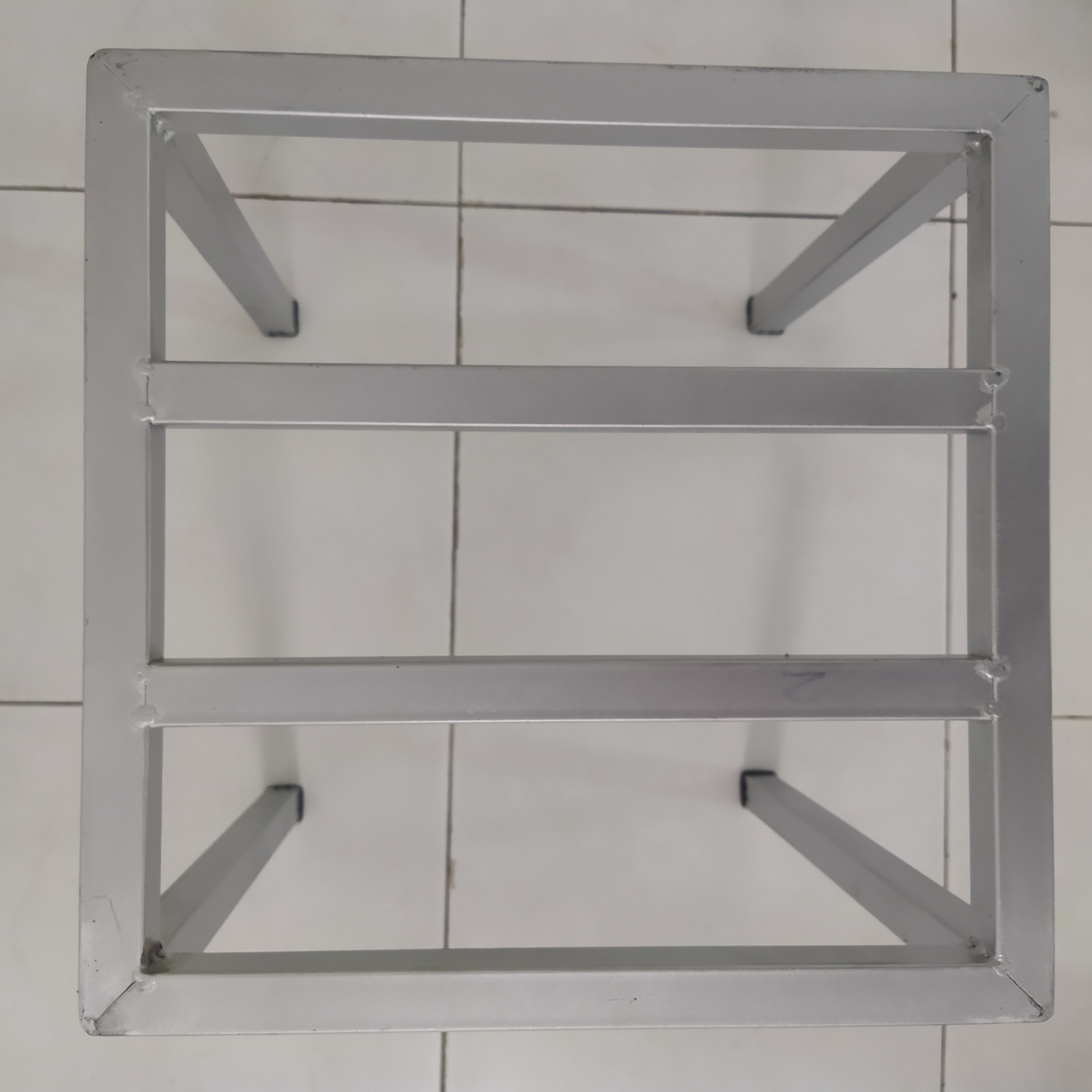 Đế lót chậu trồng cây đa năng có chân 30 x 30