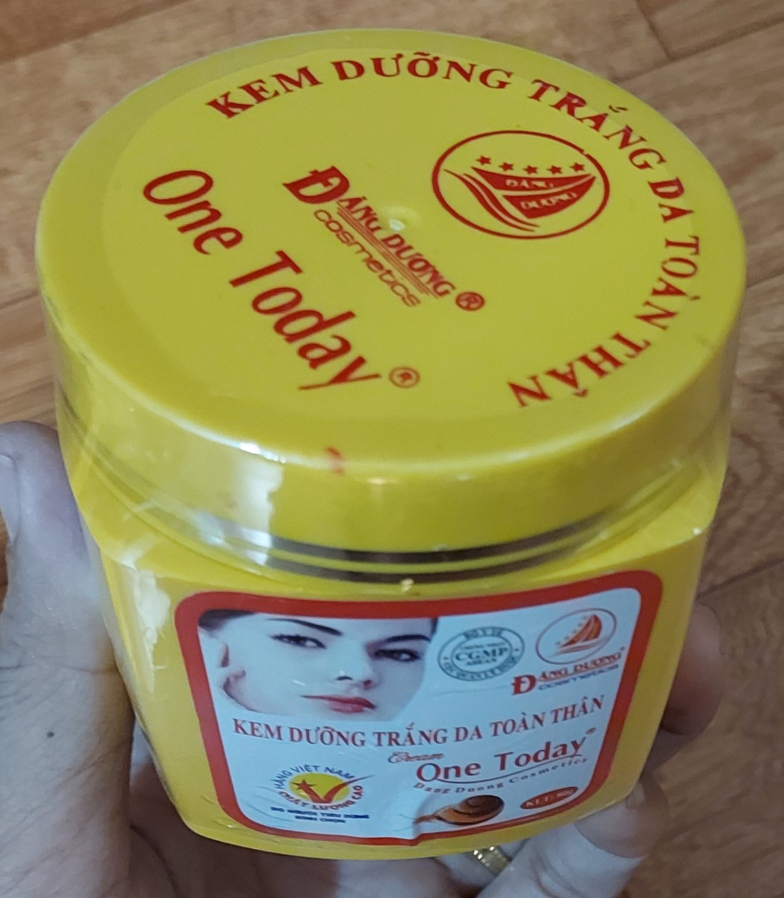 kem dưỡng trắng da toàn thân one today 80g