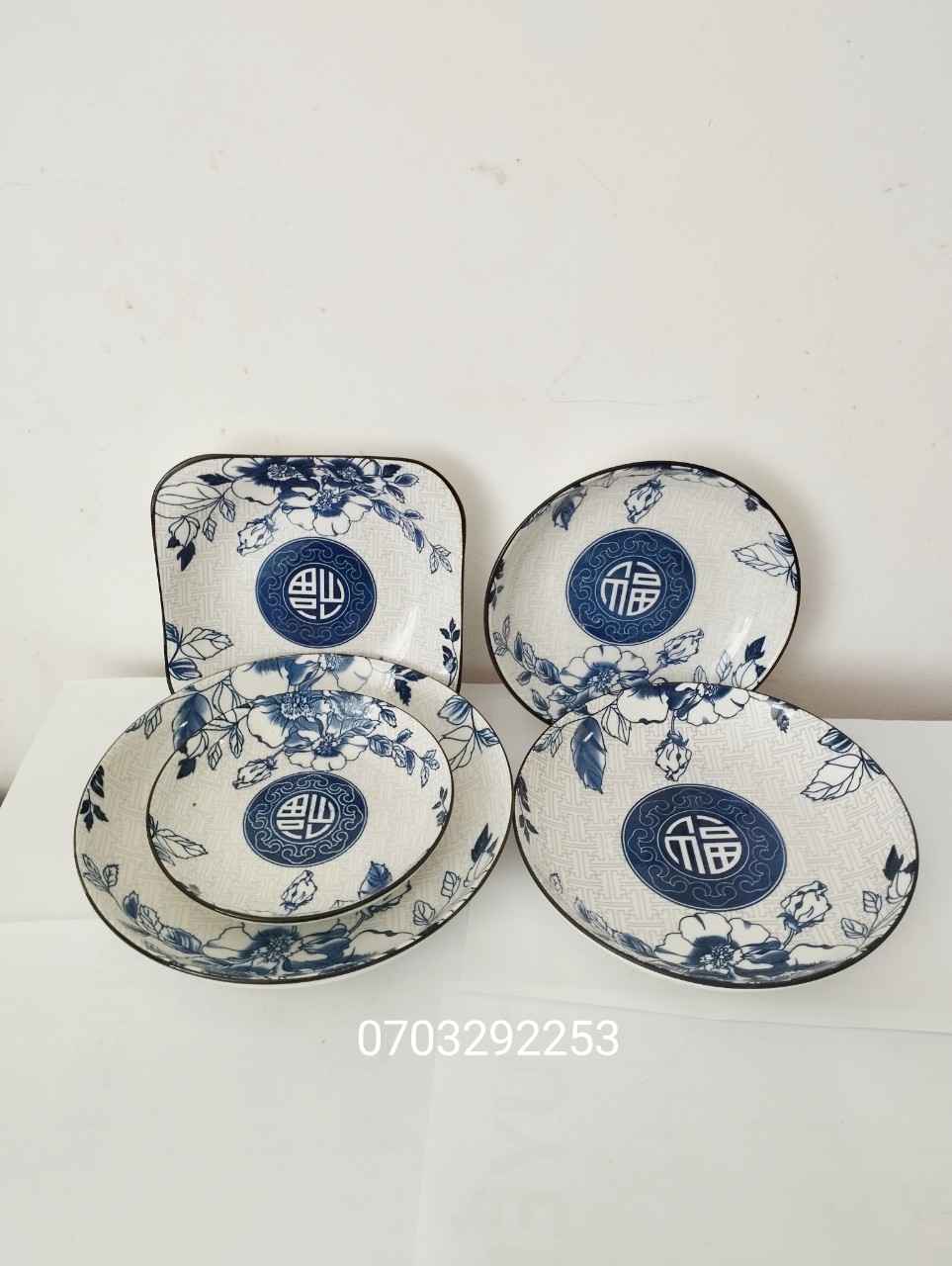 Dĩa sứ hoa văn 4d mẫu chữ phúc nhiều size 13cm, 15cm, 18cm, 20c, 22cm ,dĩa sứ trắng, dĩa lót chén trắng