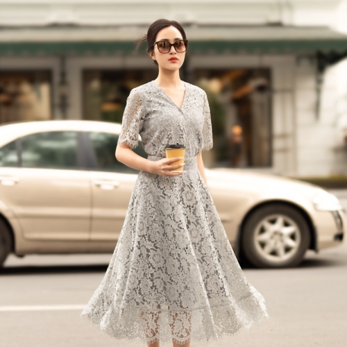 Chân váy ren dáng xòe rộng may 2 lớp clara mare ski6001