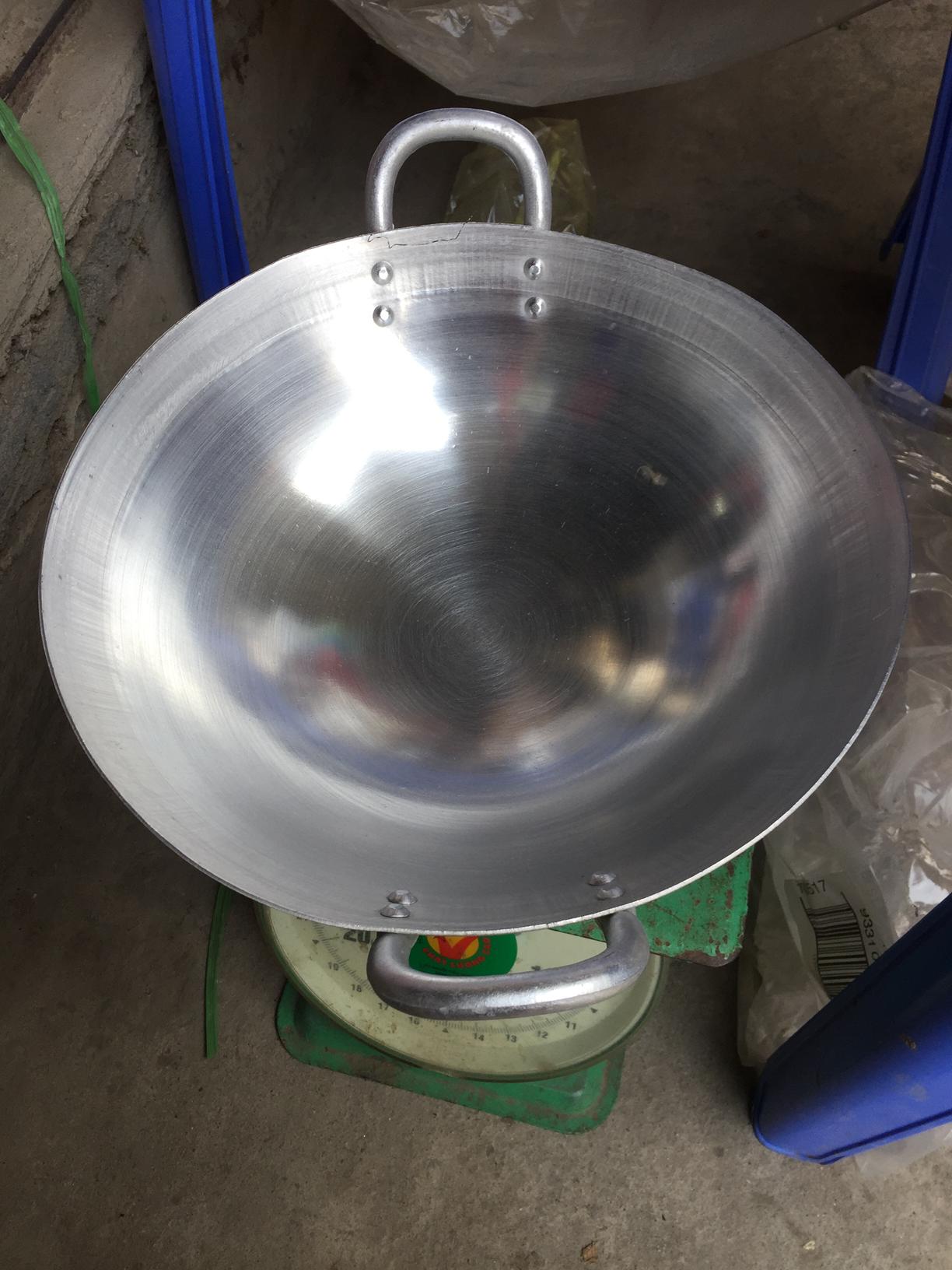 bán hàng sỉ lẻ Chảo nhôm công nghiệp chuyên dụng cho nhà hàng, khách sạn, bếp ăn tập thể- 55cm (2,5) bán hàng uy tín