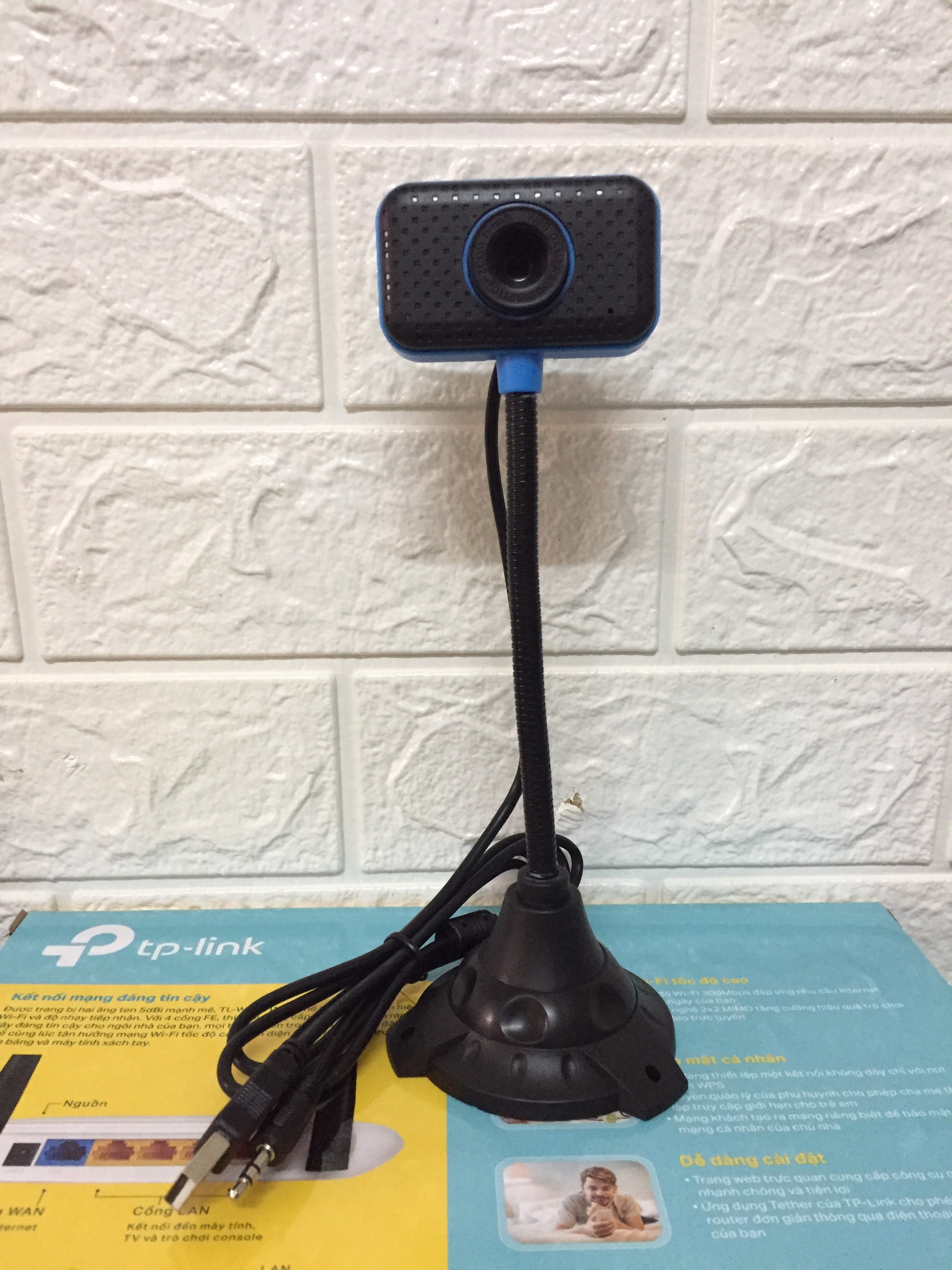 Webcam tích hợp micro tiện lợi. Dùng facetime, học online