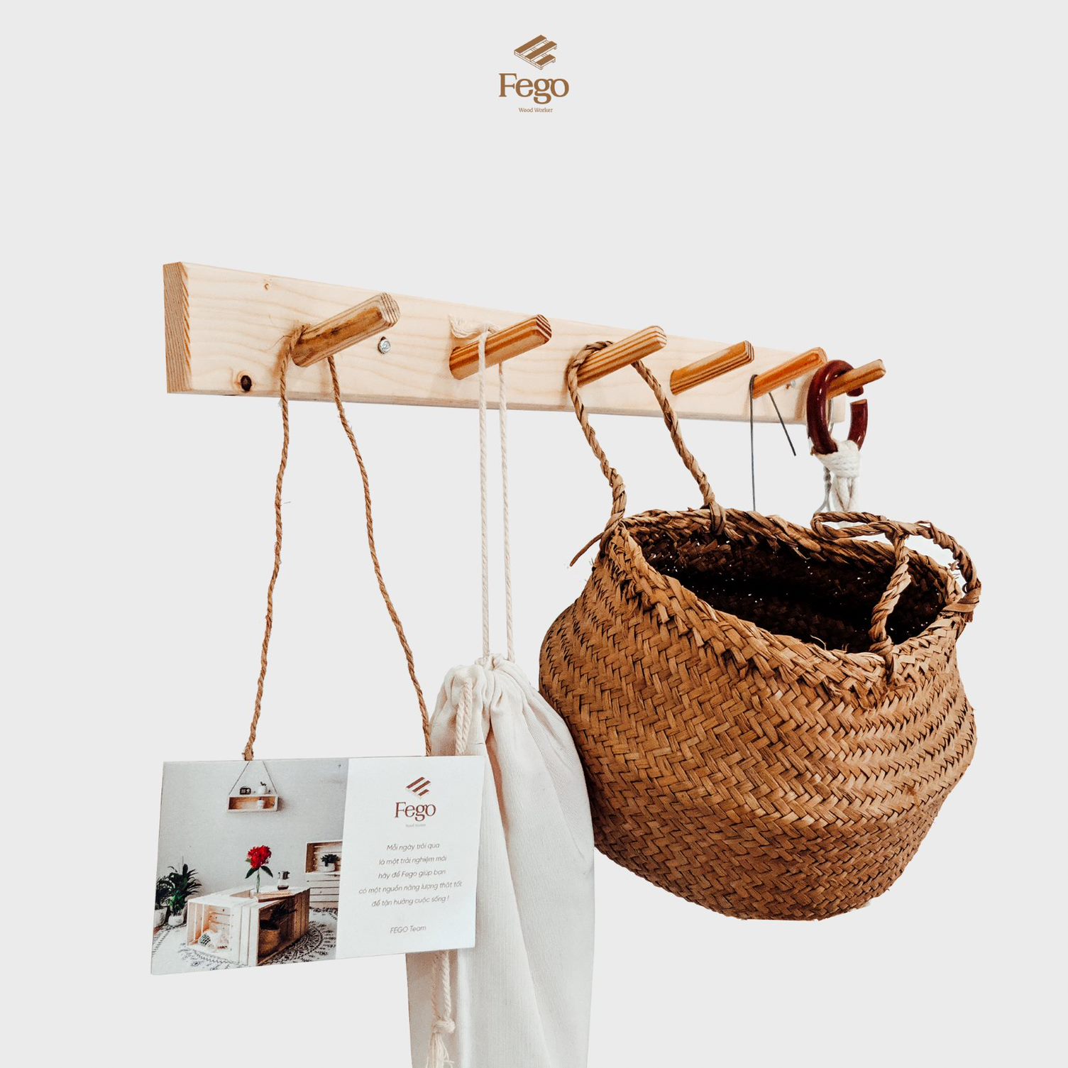 Móc treo quần áo gỗ gắn tường FEGO/ Thanh treo đồ đa năng, móc túi xách, áo khoác cửa ra vào