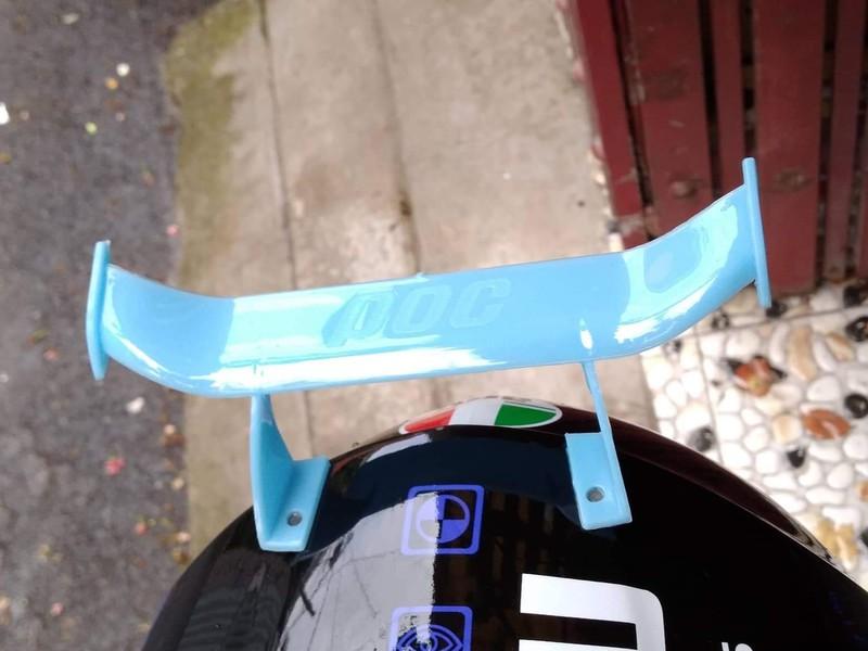 Cánh gió - Đuôi gió xe hơi và phụ kiện gắn nón xe bảo hiểm