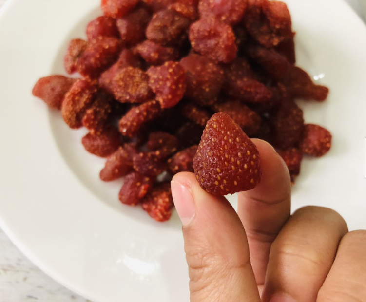 500g quả dâu tây Đà Lạt sấy dẻo