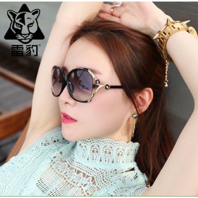 Kính mát nữ gọng cỏ 4 lá Chống tia UV 400 Kính râm Mẫu mới 2020 cá tính thời trang hàn quốc