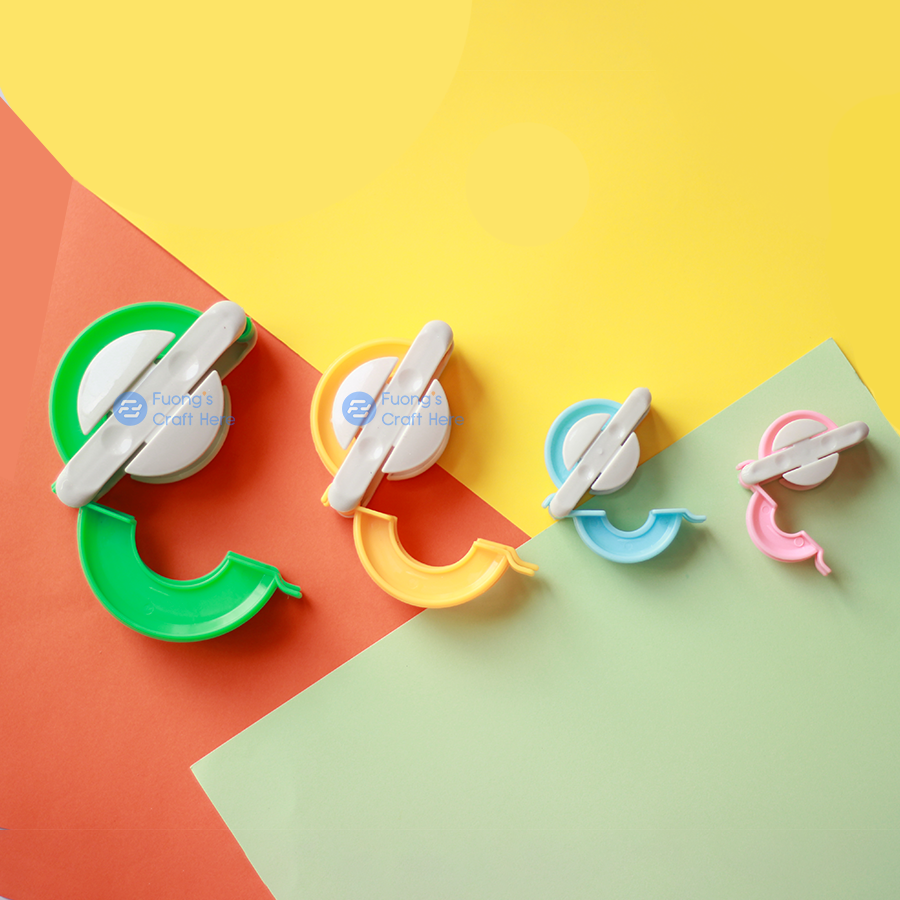 Bộ Dụng Cụ Thủ Công Làm Cục Bông Pom Pom Trang Trí Đầy Đủ 4 Kích Cỡ 3.8cm 4.8cm 6.8cm 8.8cm Dễ Dàng Sử Dụng Cho Người Mới Bắt Đầu Knitting Loom