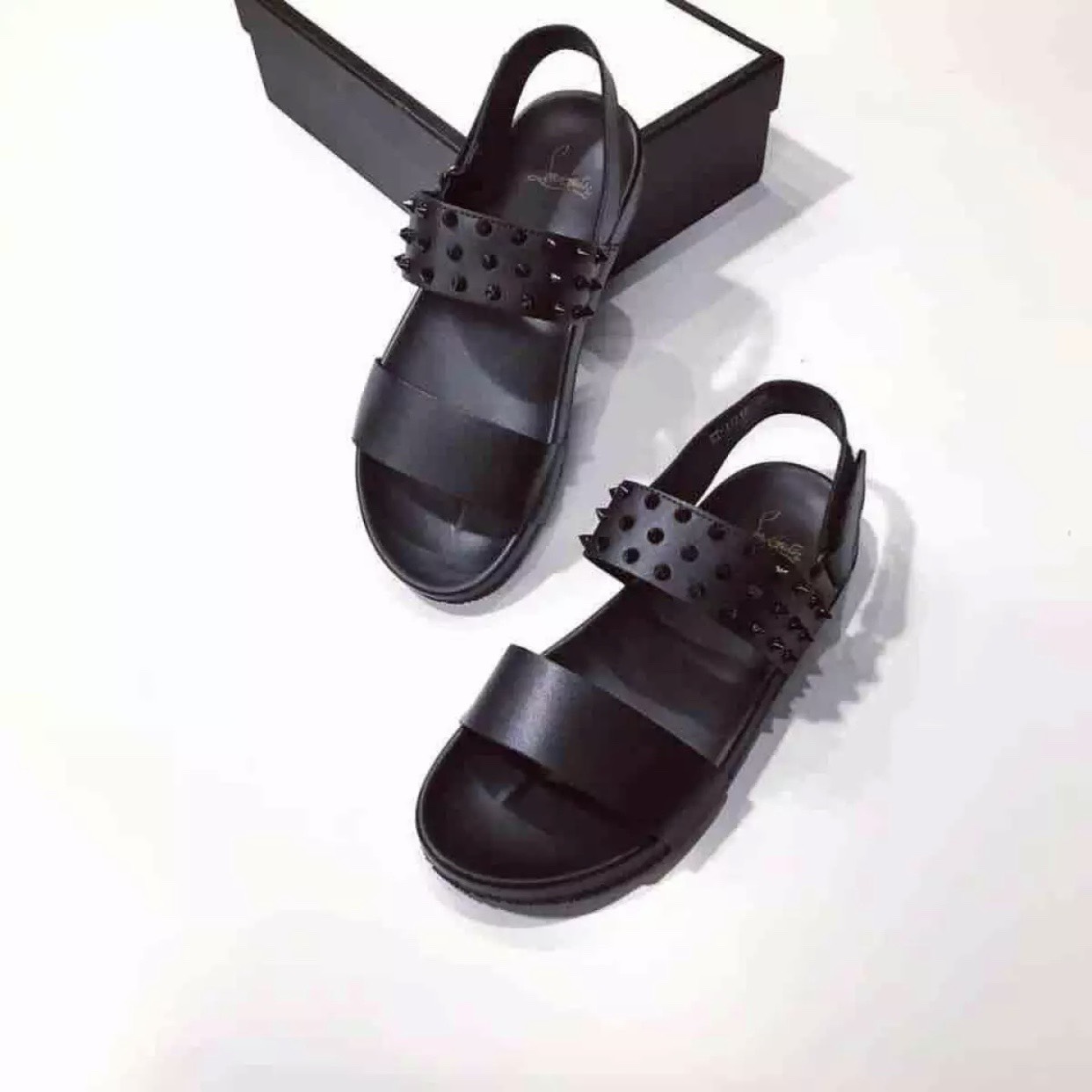 Dép quai hậu ful đen đinh đen nam