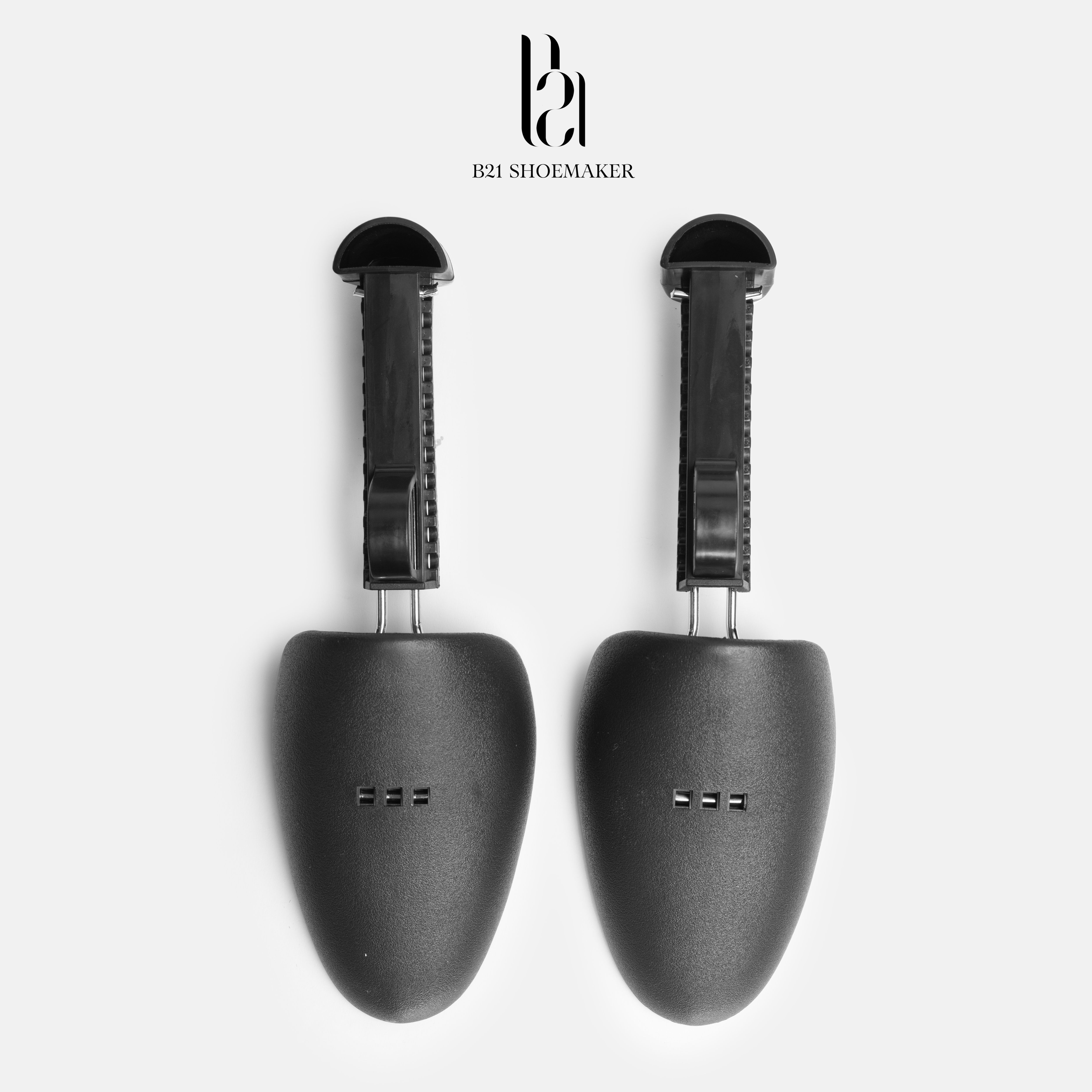 Cây Giữ Form Giày Shoe Tree Nhựa PE Loại 1 Tự Nhiên Cao Cấp Không Mùi Hút Ẩm Hiệu Quả Chống Hôi Chân - B21 Shoemaker