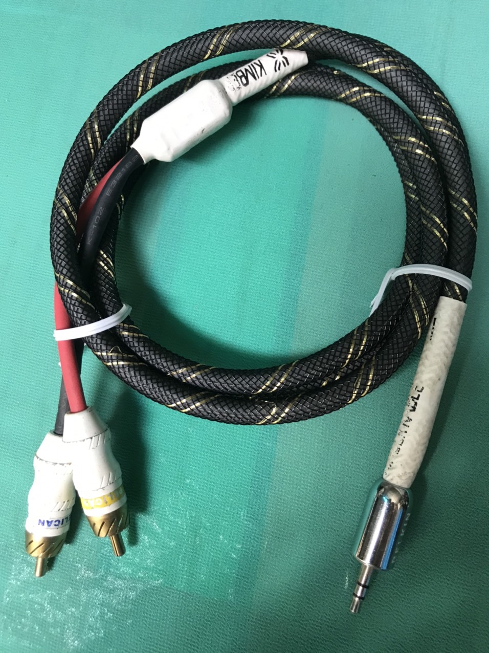 - dây 3.5mm ra 2 đầu av cáp và jack hàng bãi 100% dài 1.2m