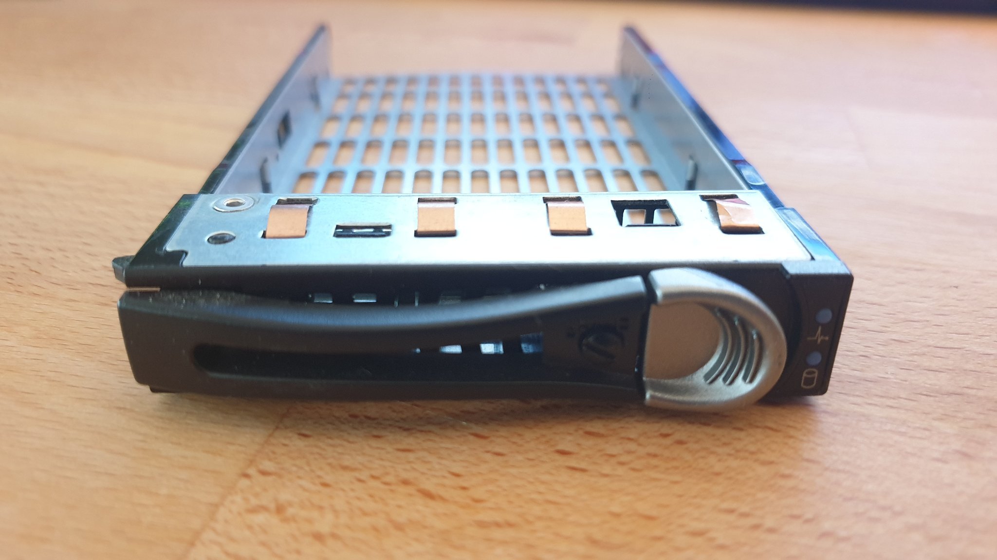 Tray ổ cứng 2.5" dell c6100/c6220 server