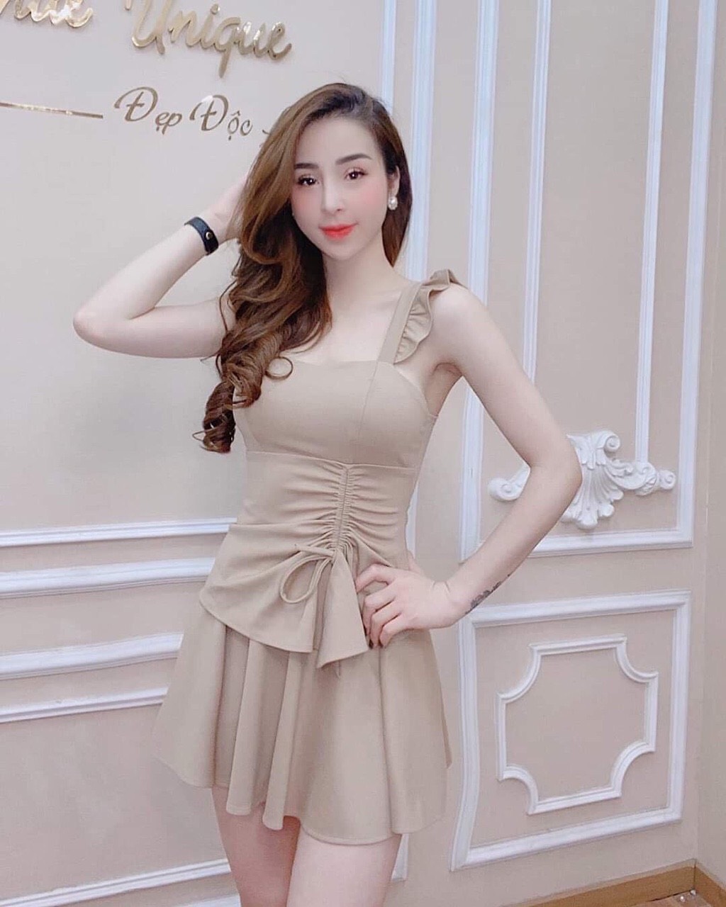 CHÂN VÁY XÒE VÀ ÁO TAY BÈO RÚT DÂY CÓ MÚT NGỰC THỜI TRANG THIẾT KẾ LANCHI RD65