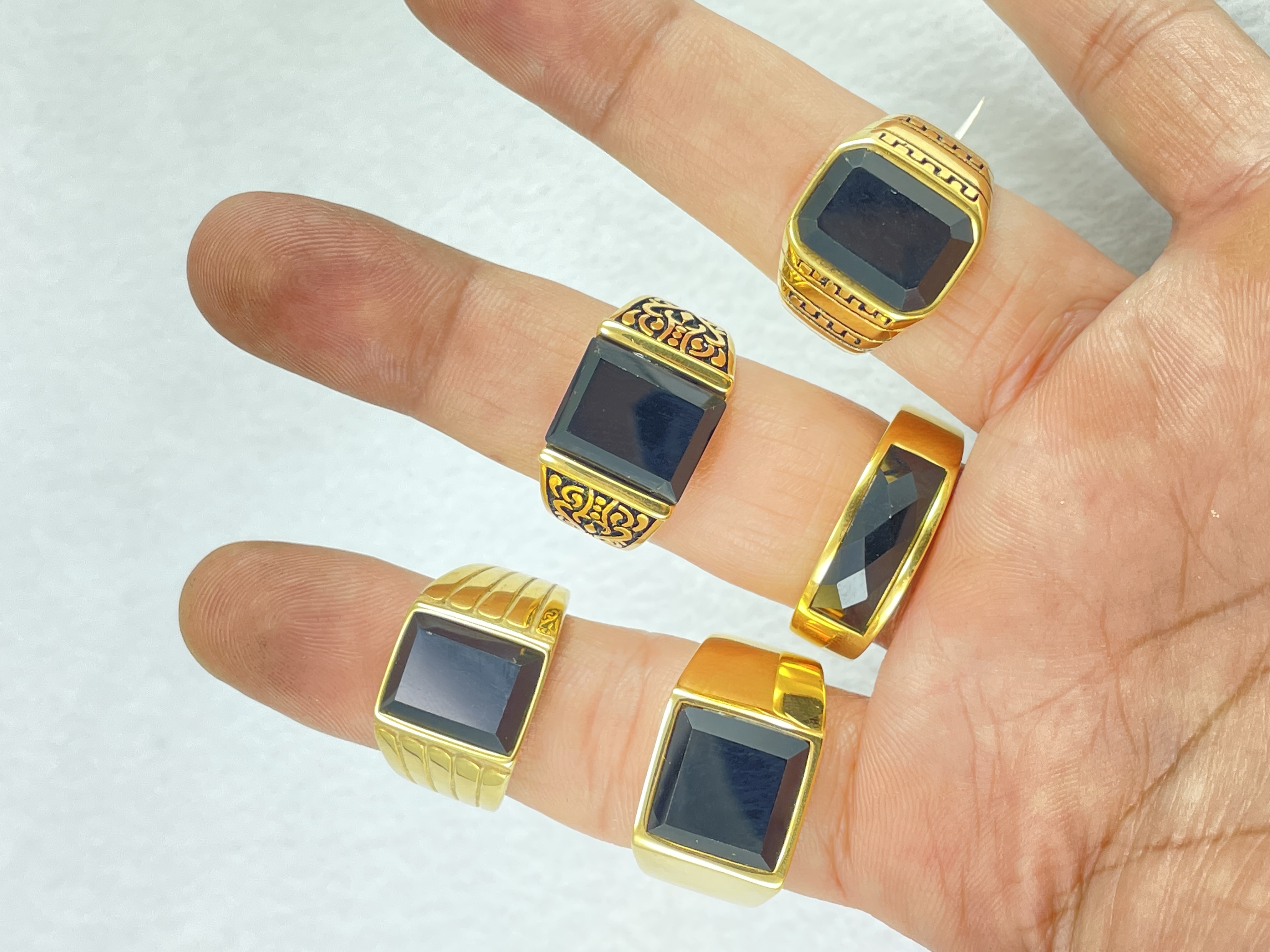 Nhẫn nam titan mạ vàng 24k sáng bóng
