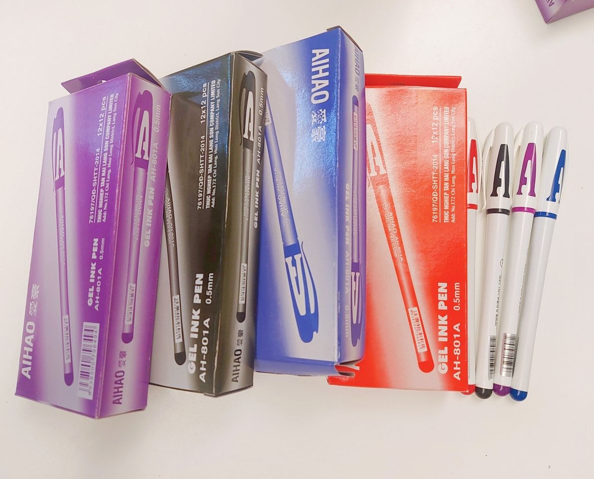 Bút gel chữ a ah-801a 0.5mm hộp gồm 12 cây mực đều đậm