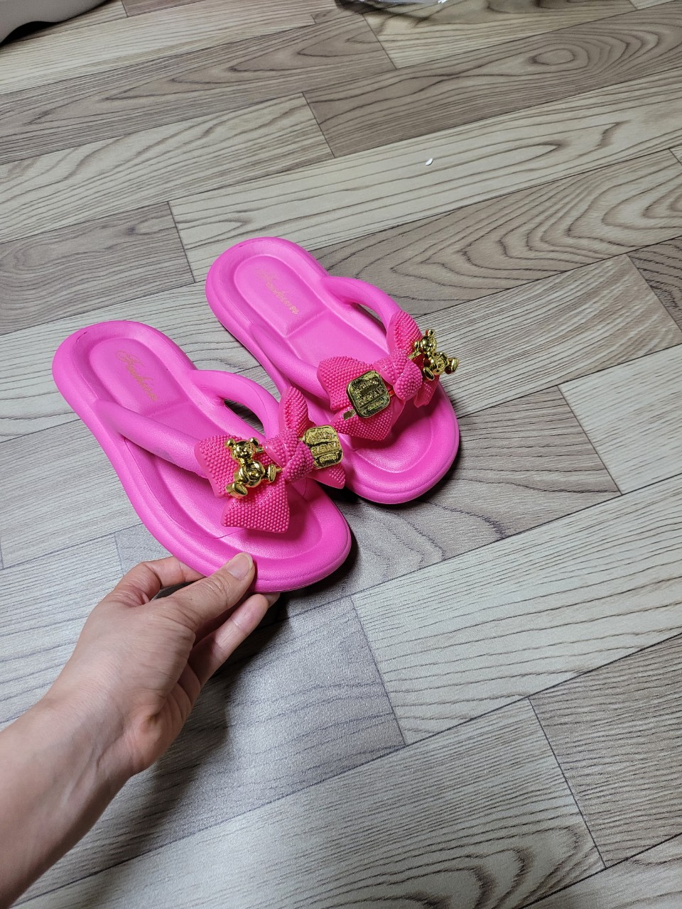 Phom to lùi 1 sz-8808b3 nơ bệt-tông kẹp nơ bệt sẵn hàng 3 màu xinh yêu
