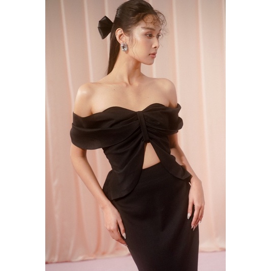 - Áo kiểu nữ Sora màu đen