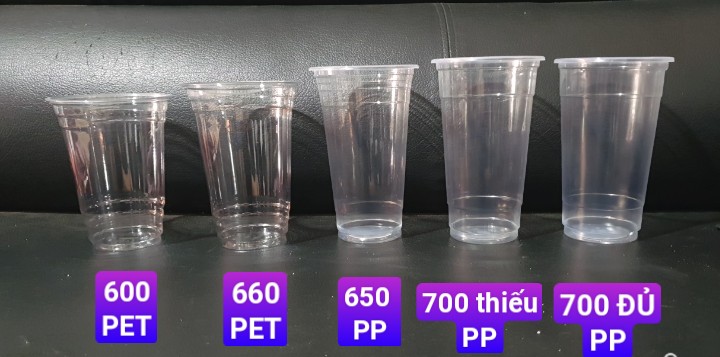 Lốc 50 ly PP 650ml TRƠN, DÀY VỪA đựng trà sữa, nước ngọt, trà trái cây. Tuỳ chọn có nắp hoặc không