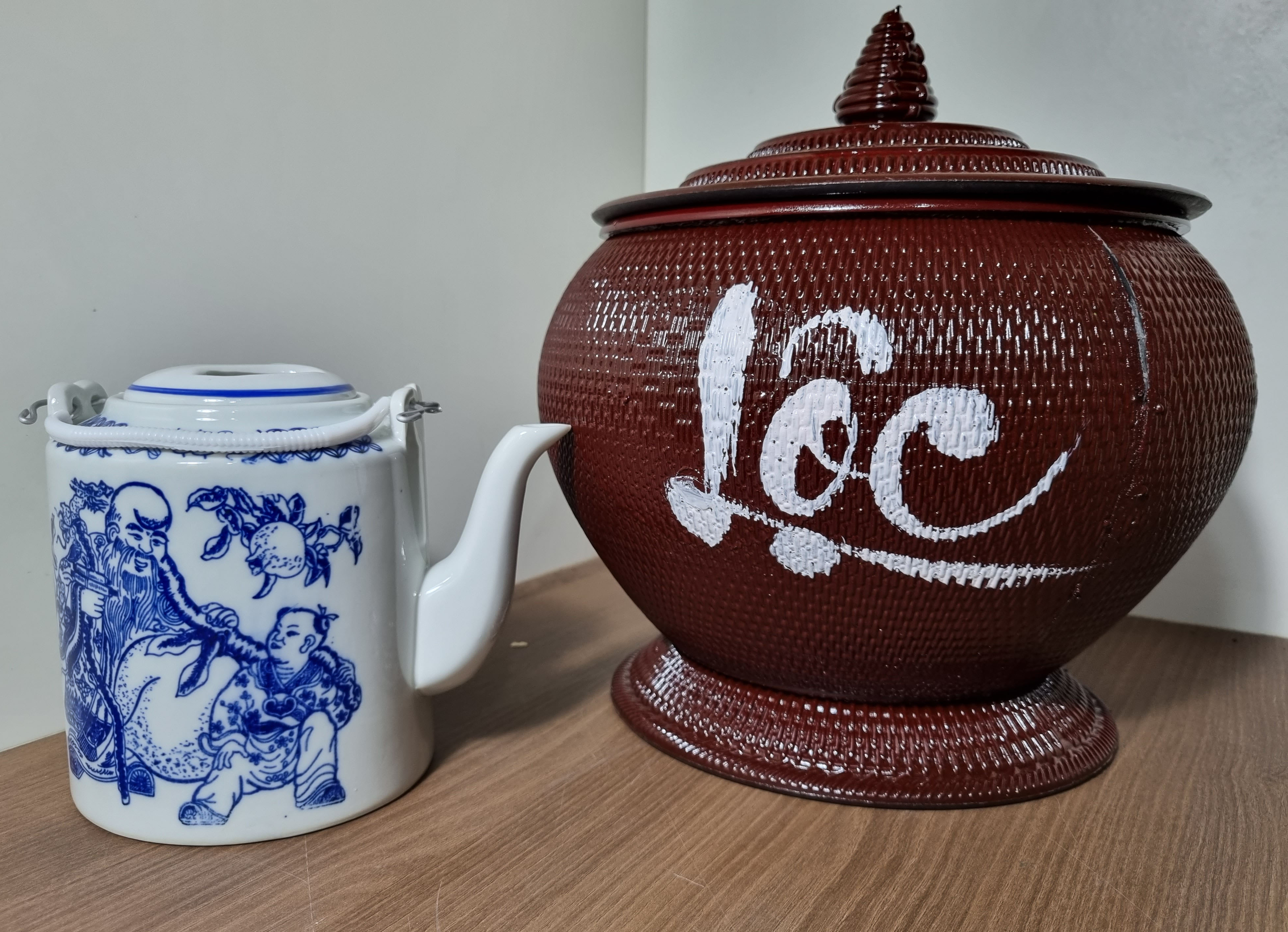 Combo Giành nhựa và ấm tích xanh 1,5 lít