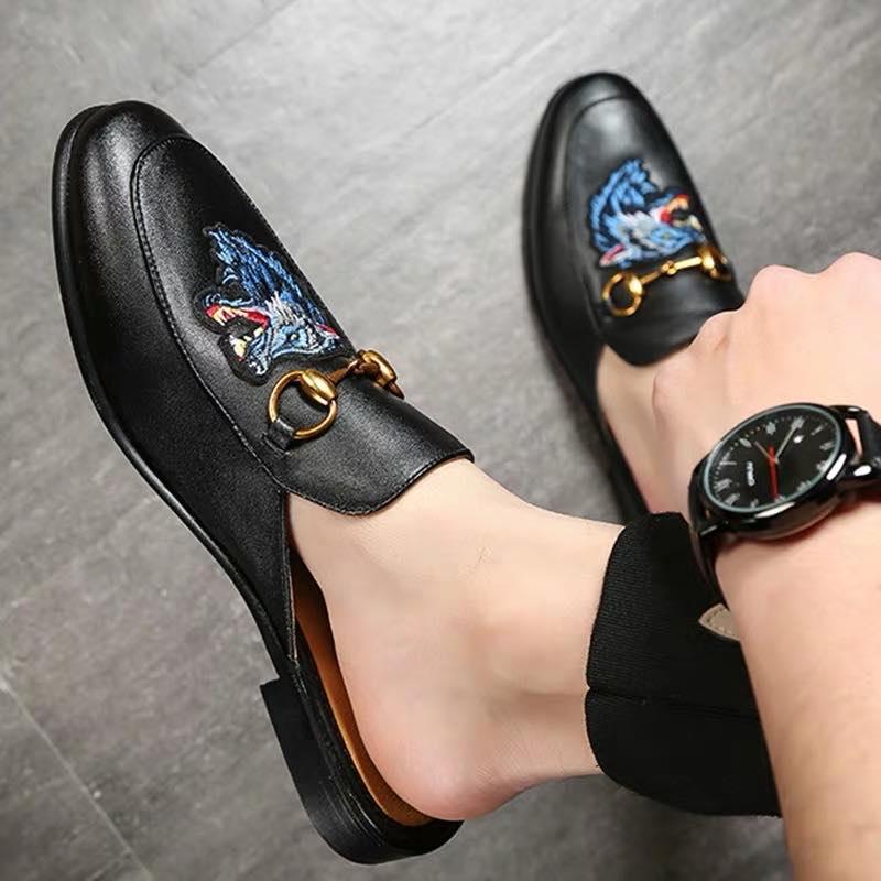 Sục da mờ thêu sói xanh nam