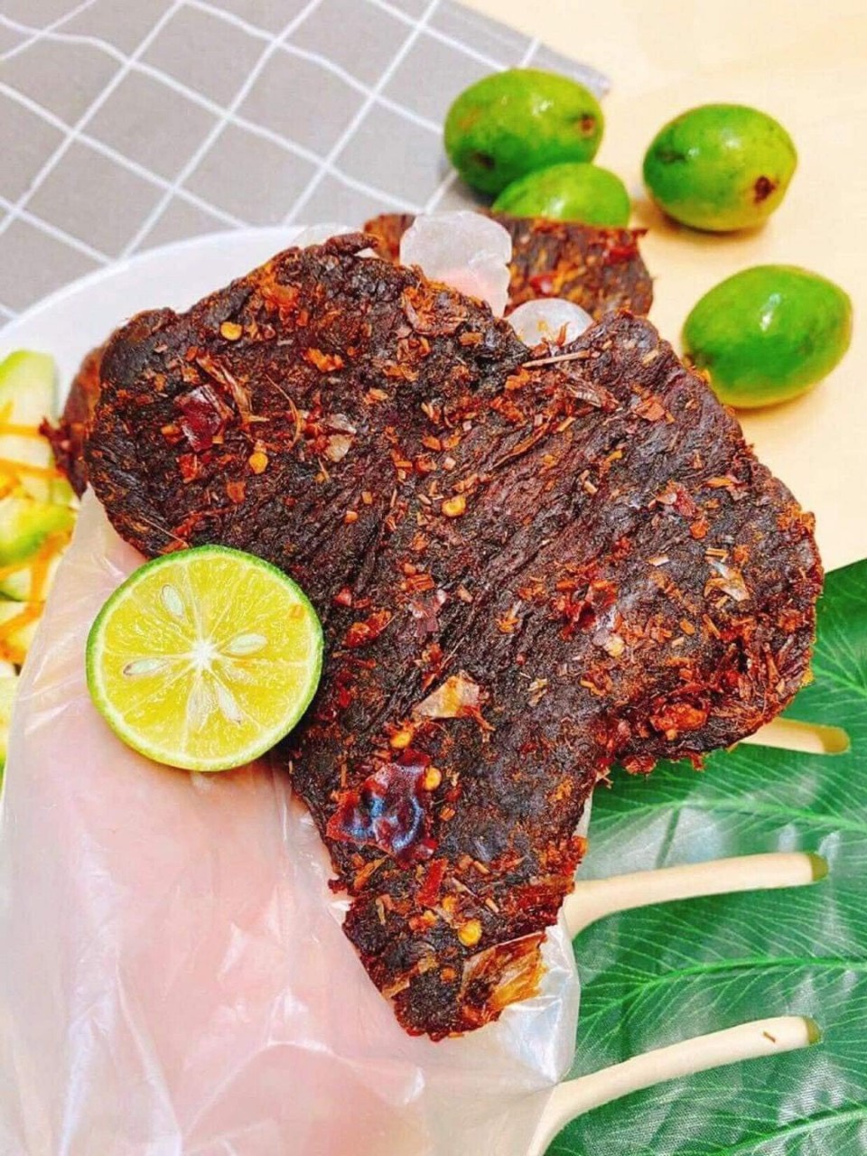Bò Một Nắng Miếng Mềm 500gr Đặc Sản Krong Pa - Gia Lai - Tặng Kèm Muối Kiến Vàng