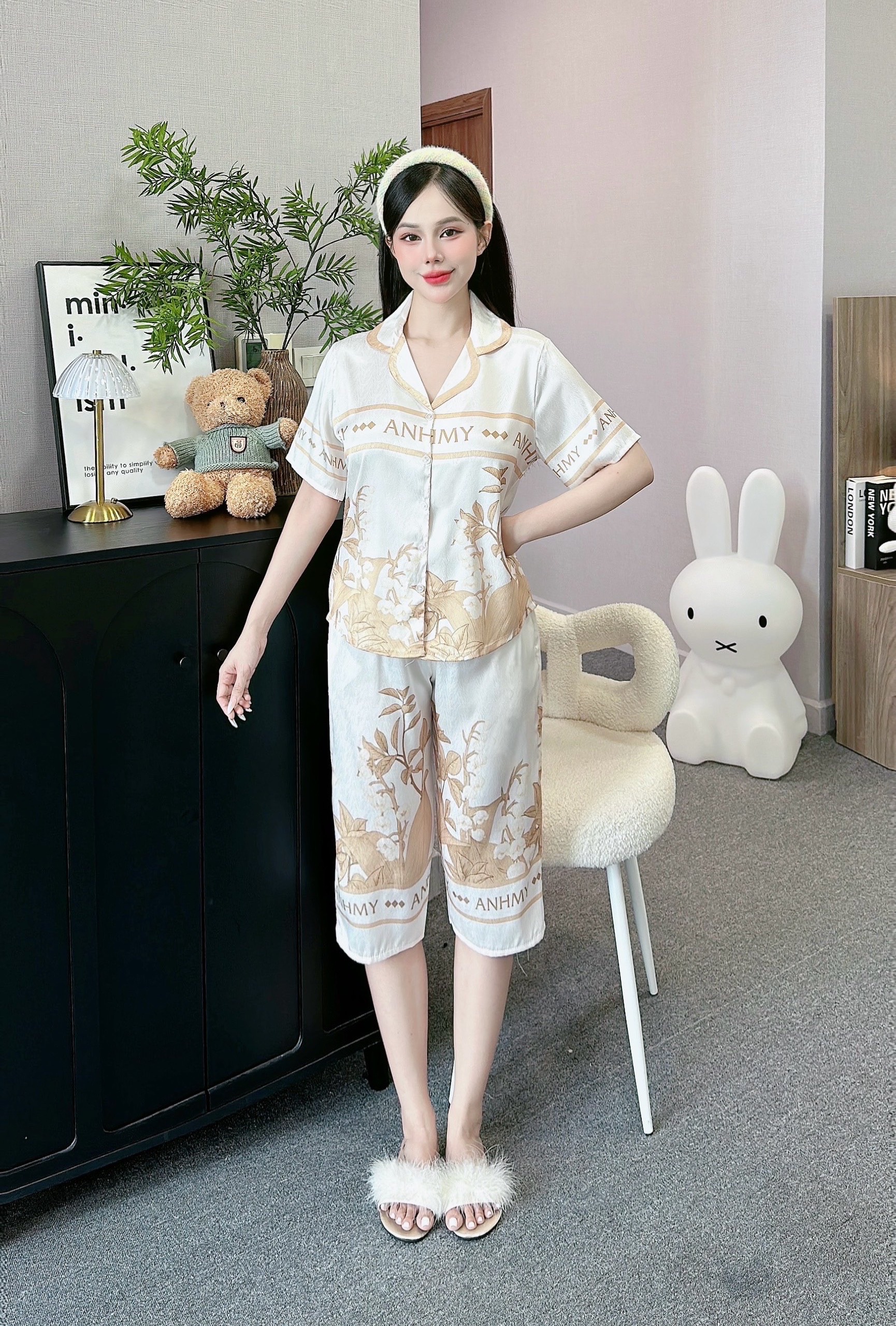Đồ bộ lửng nữ ANH MỸ pijama mặc nhà, đồ ngủ nữ lụa xước thiết kế chân bông ANHMY cao cấp bigsize 40-75kg SP0329