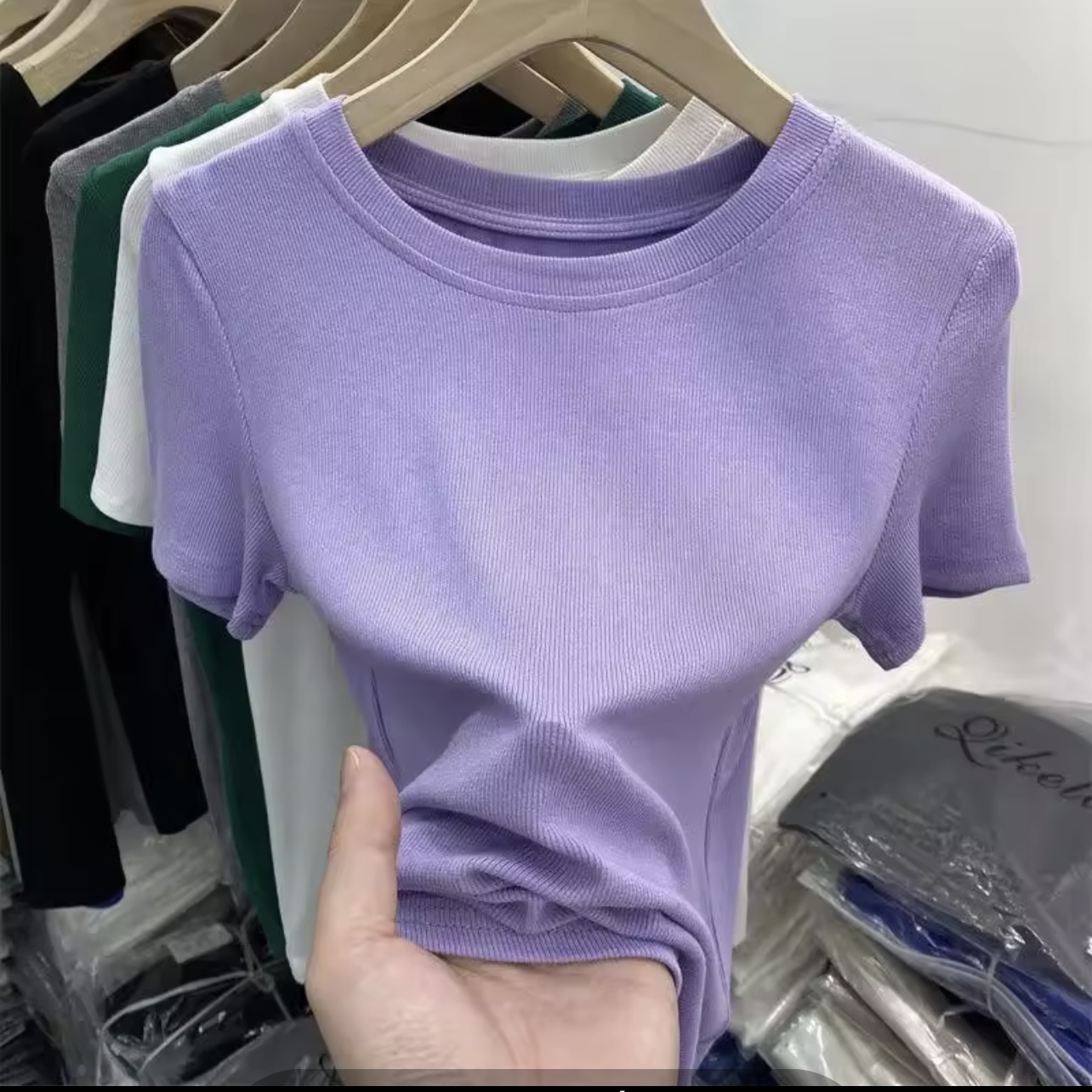 Hàng Mới Về - Áo Thun Nữ Áo Kiểu Nữ Cổ Tròn Tay Ngắn Vải Gân Co Giãn Tốt Ôm Body mềm mịn mát phối đồ siêu xinh đi cafe đi chơi đều xinh