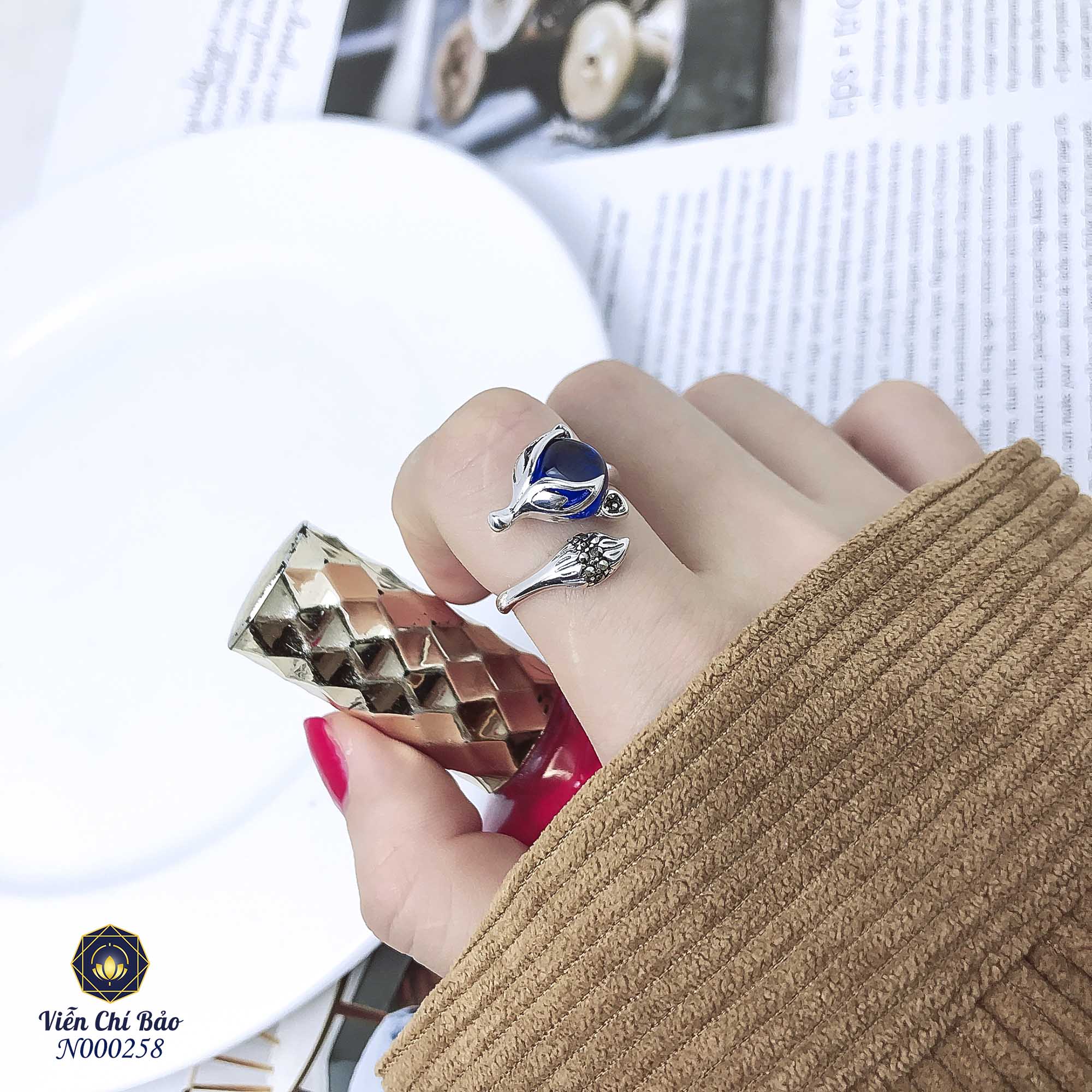 Nhẫn nữ hồ ly đá xanh dương nhẫn bạc nữ dễ thương - Thương hiệu Viễn Chí Bảo